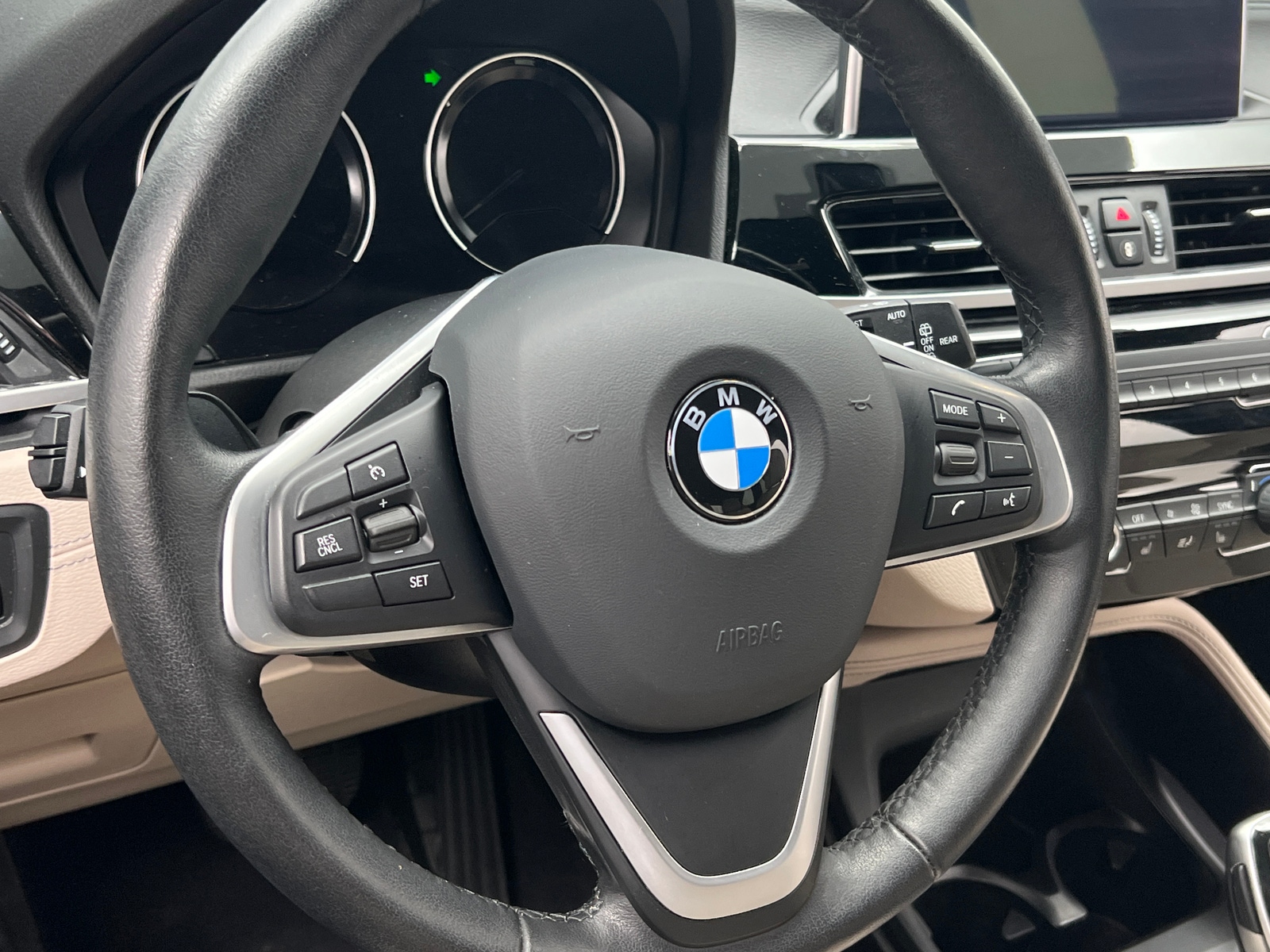 Thumbnail: 2022 BMW X1 - 4