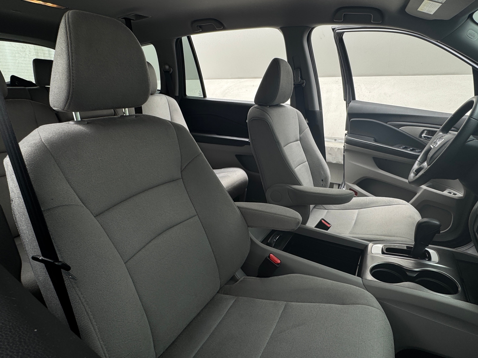 Thumbnail: 2019 Honda Pilot - 2