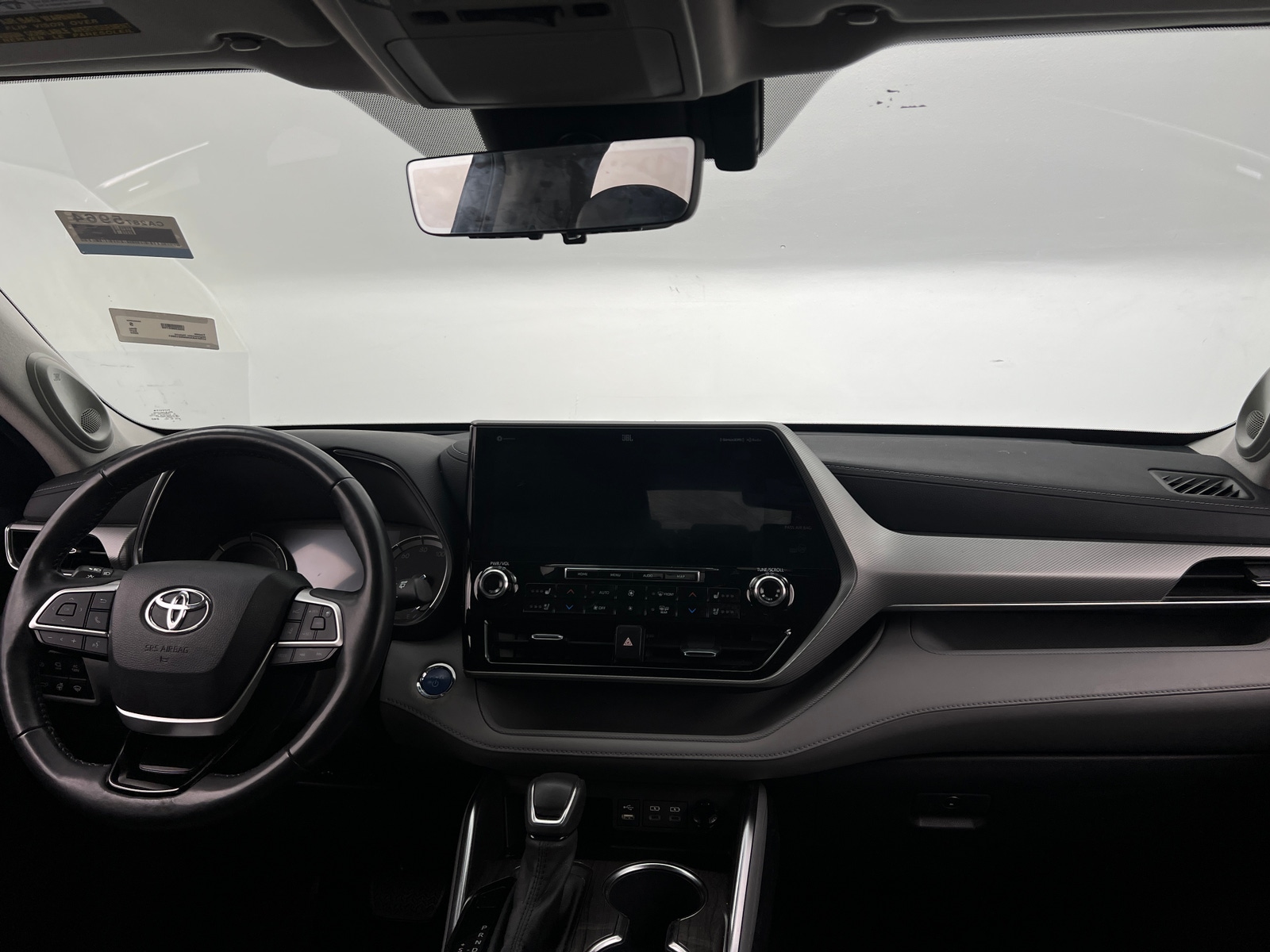 Thumbnail: 2022 Toyota Highlander - 2