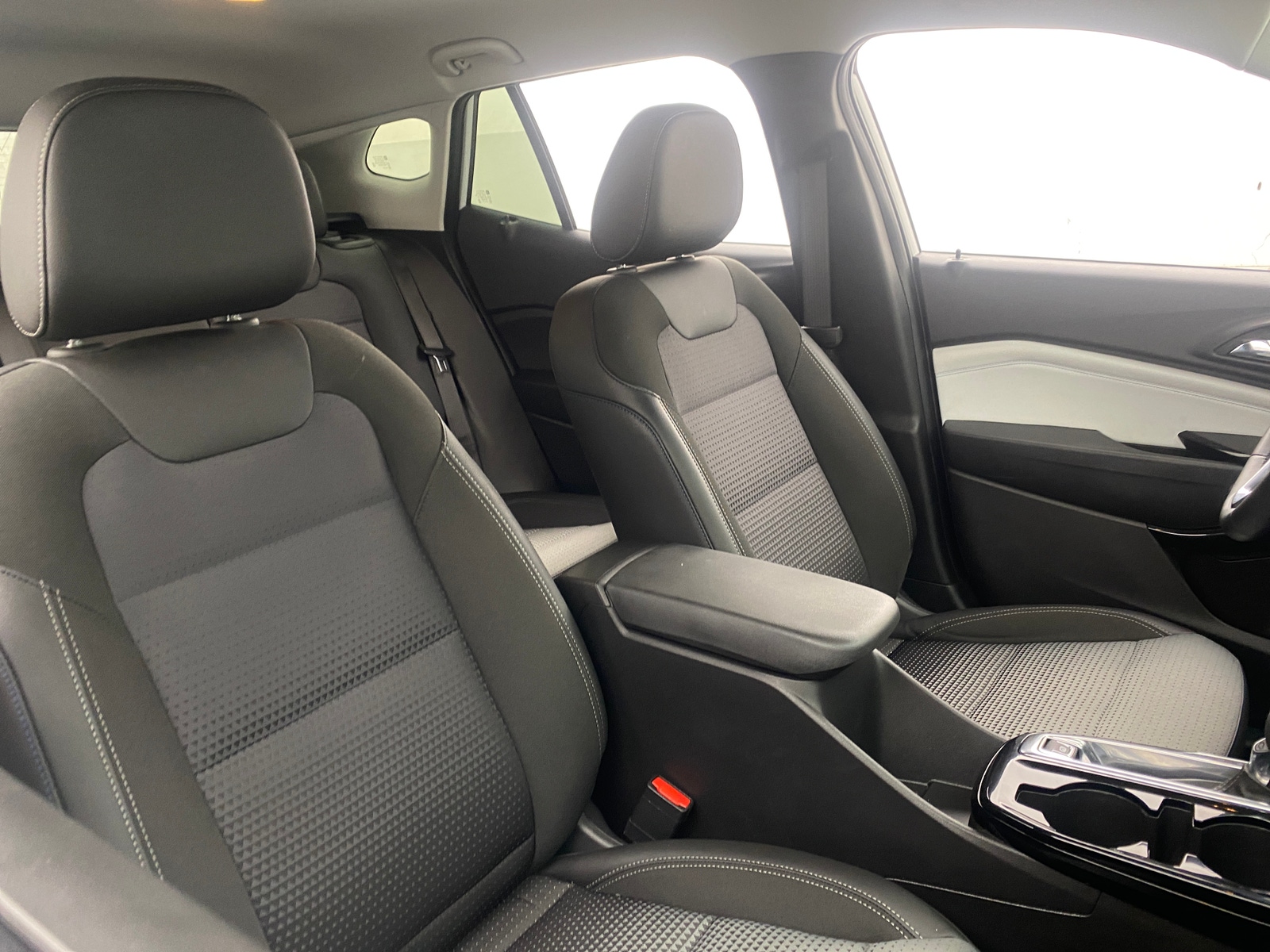 Thumbnail: 2025 Chevrolet Trax - 2