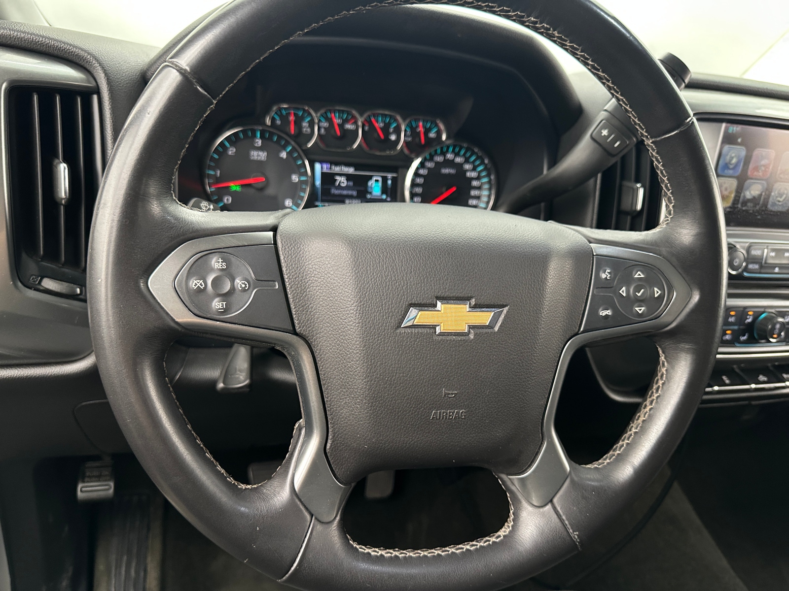 Thumbnail: 2017 Chevrolet Silverado 1500 - 5