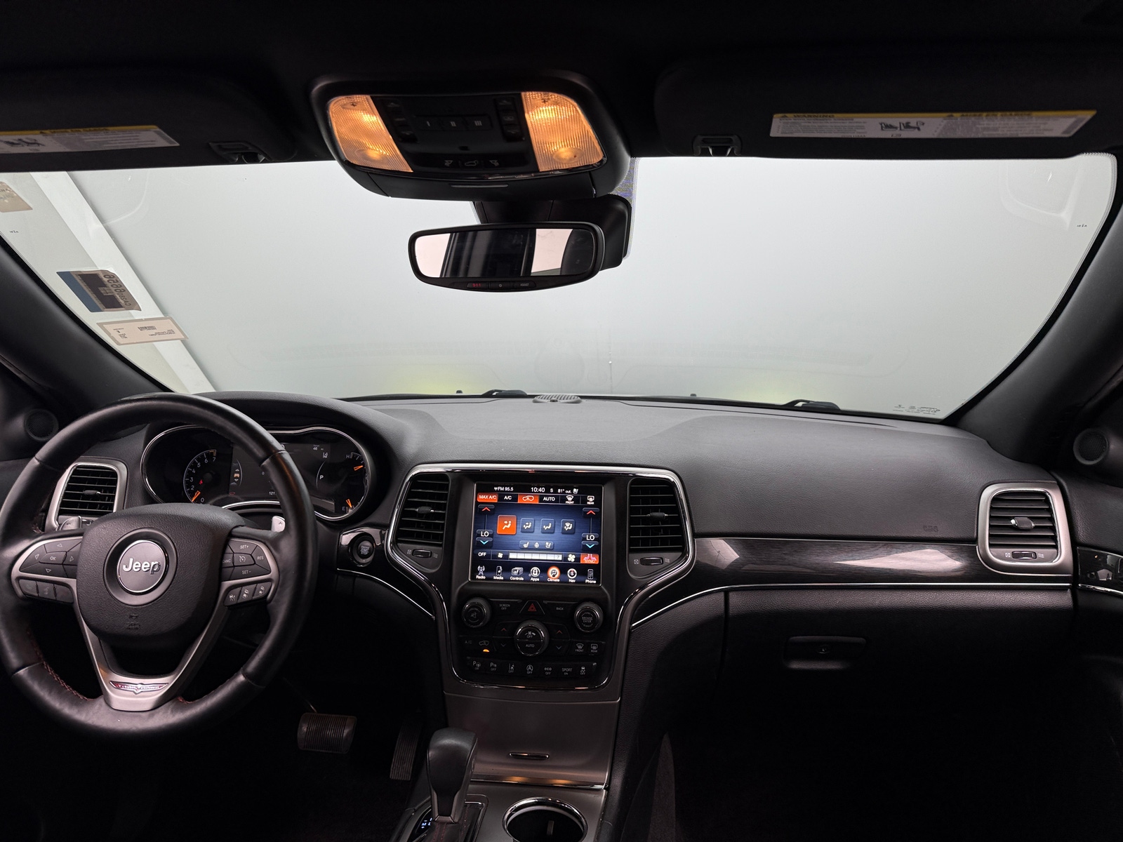 Thumbnail: 2017 Jeep Grand Cherokee - 3