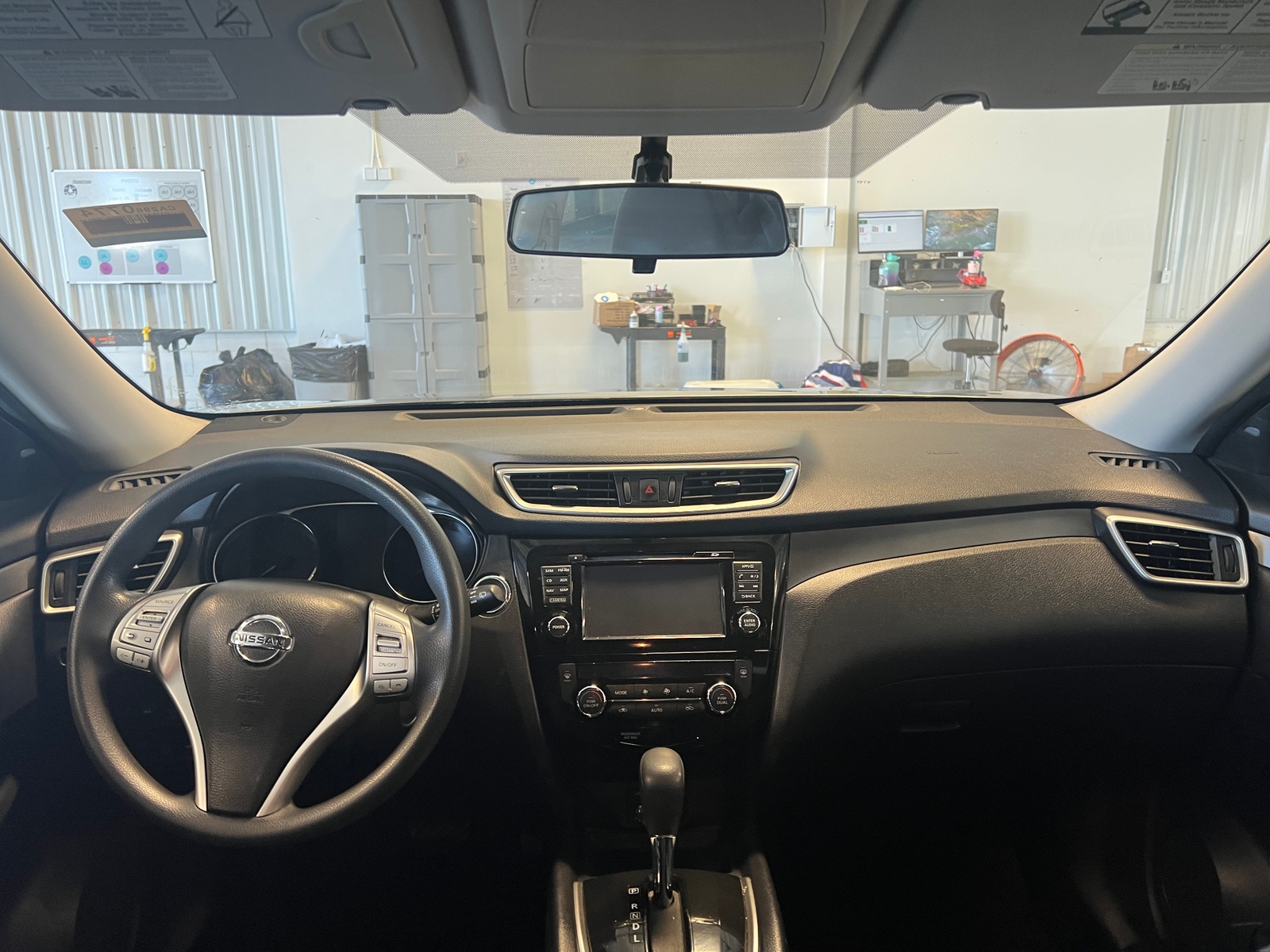 Thumbnail: 2015 Nissan Rogue - 3