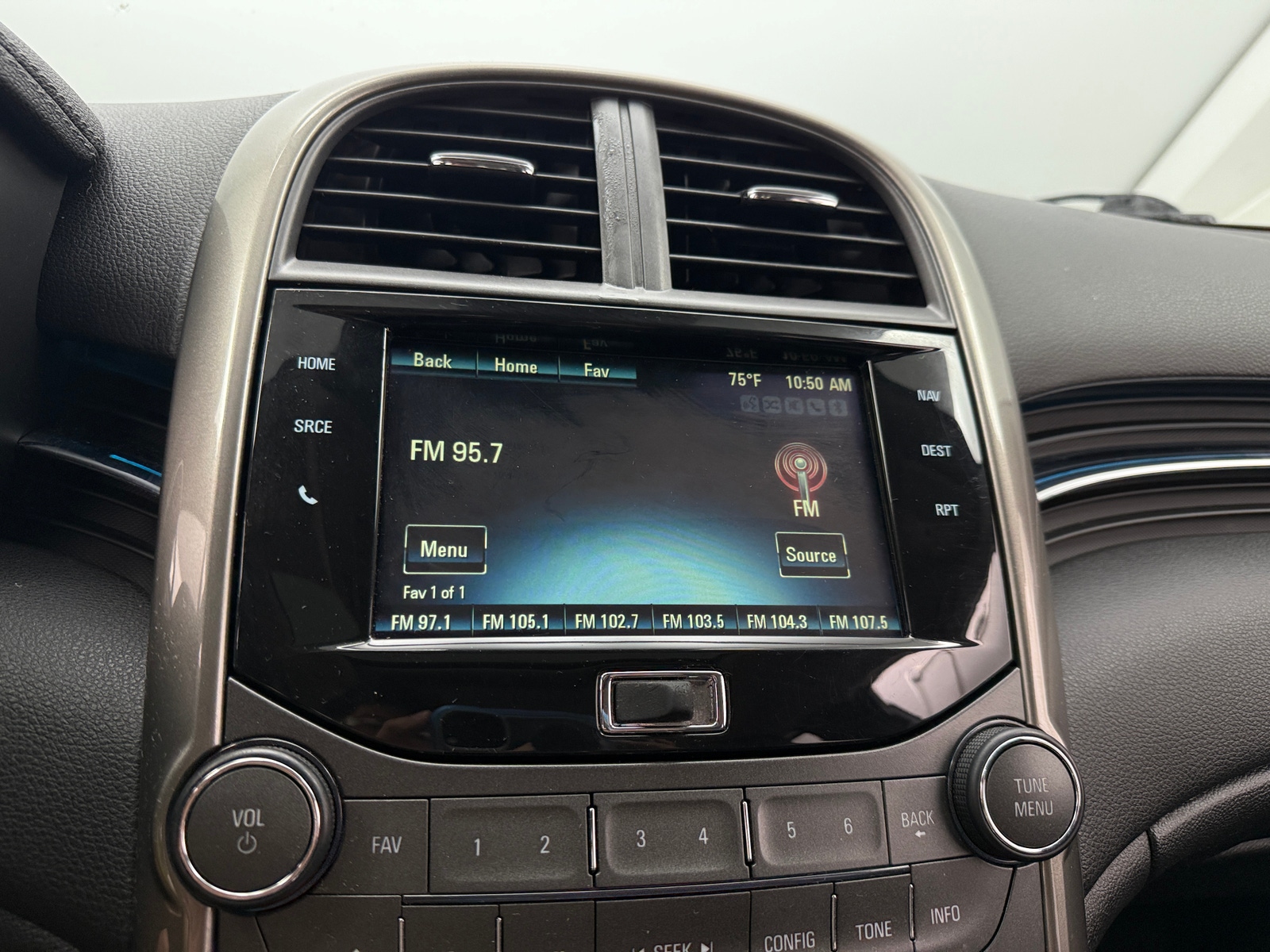 Thumbnail: 2013 Chevrolet Malibu - 3