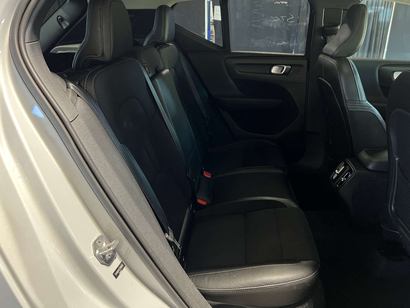 Thumbnail: 2020 Volvo XC40 - 6