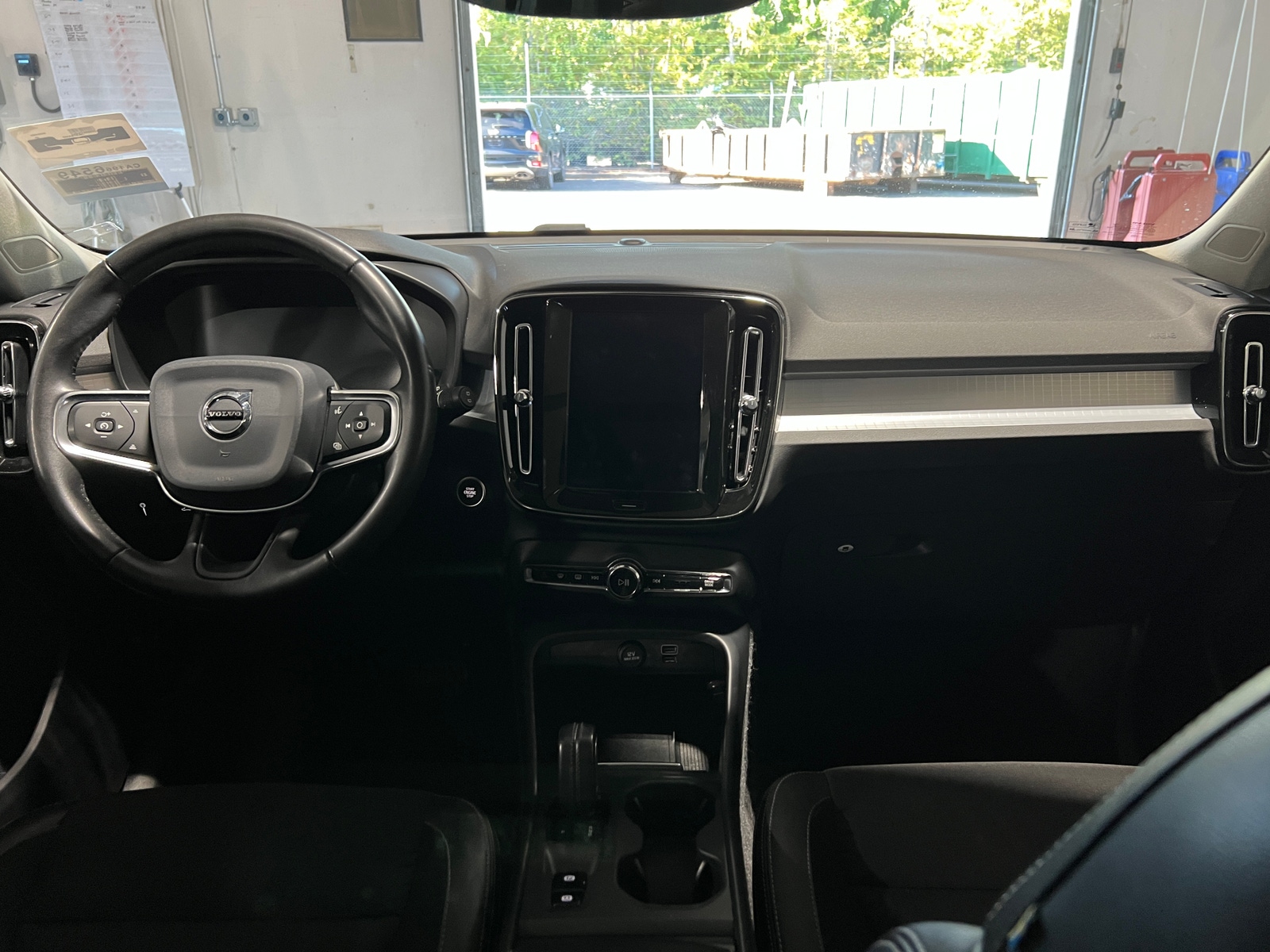 Thumbnail: 2020 Volvo XC40 - 3