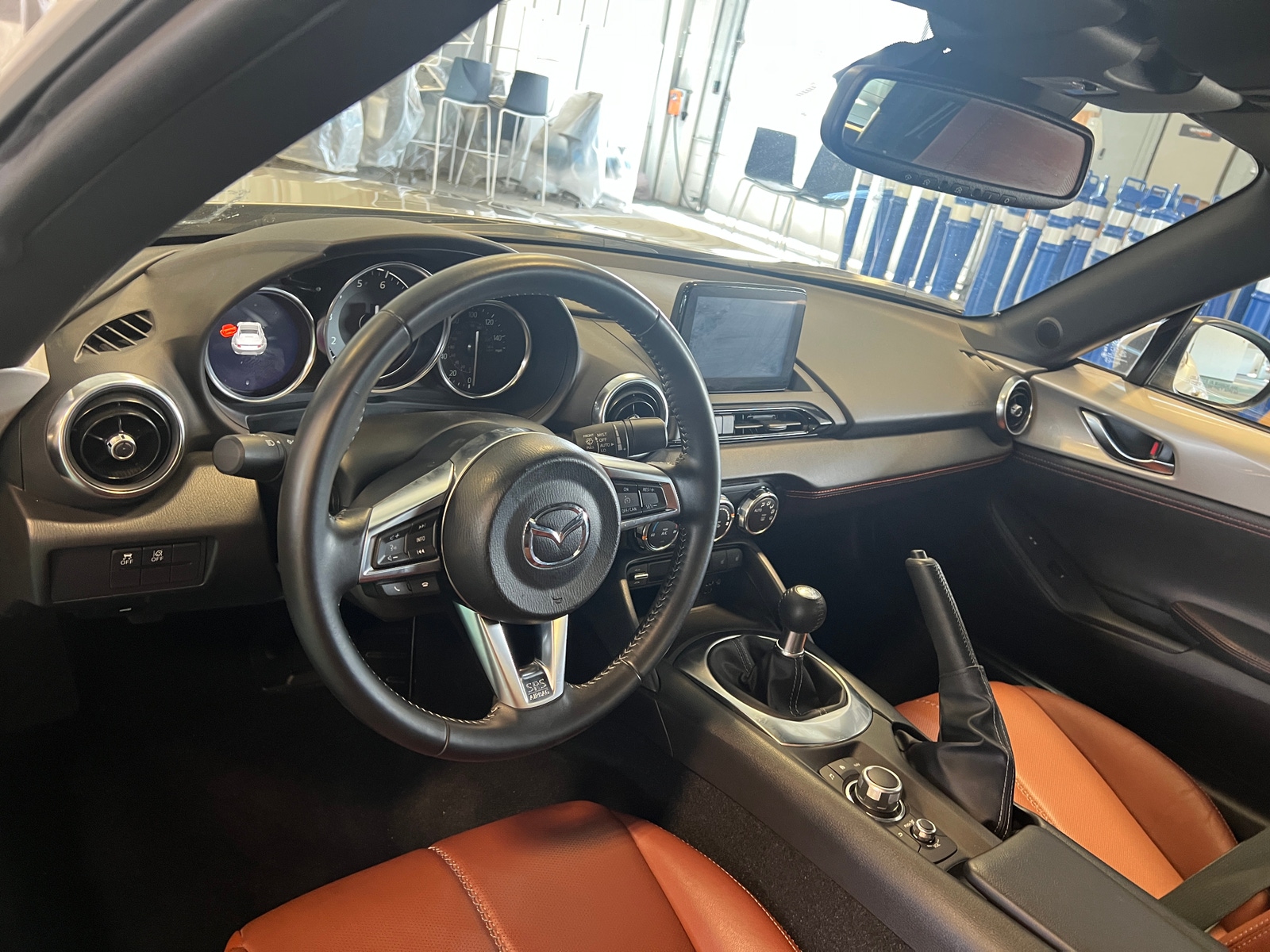 Thumbnail: 2022 Mazda MX-5 Miata - 2