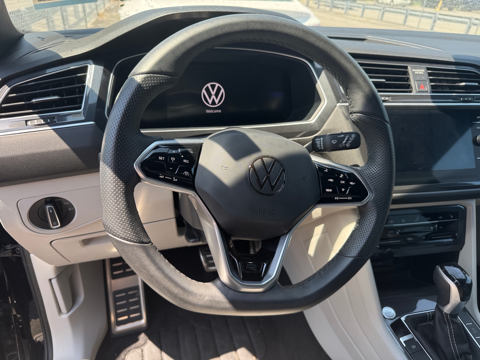 Thumbnail: 2024 Volkswagen Tiguan - 4
