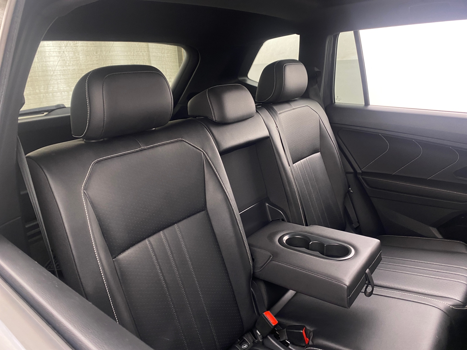 Thumbnail: 2022 Volkswagen Tiguan - 5