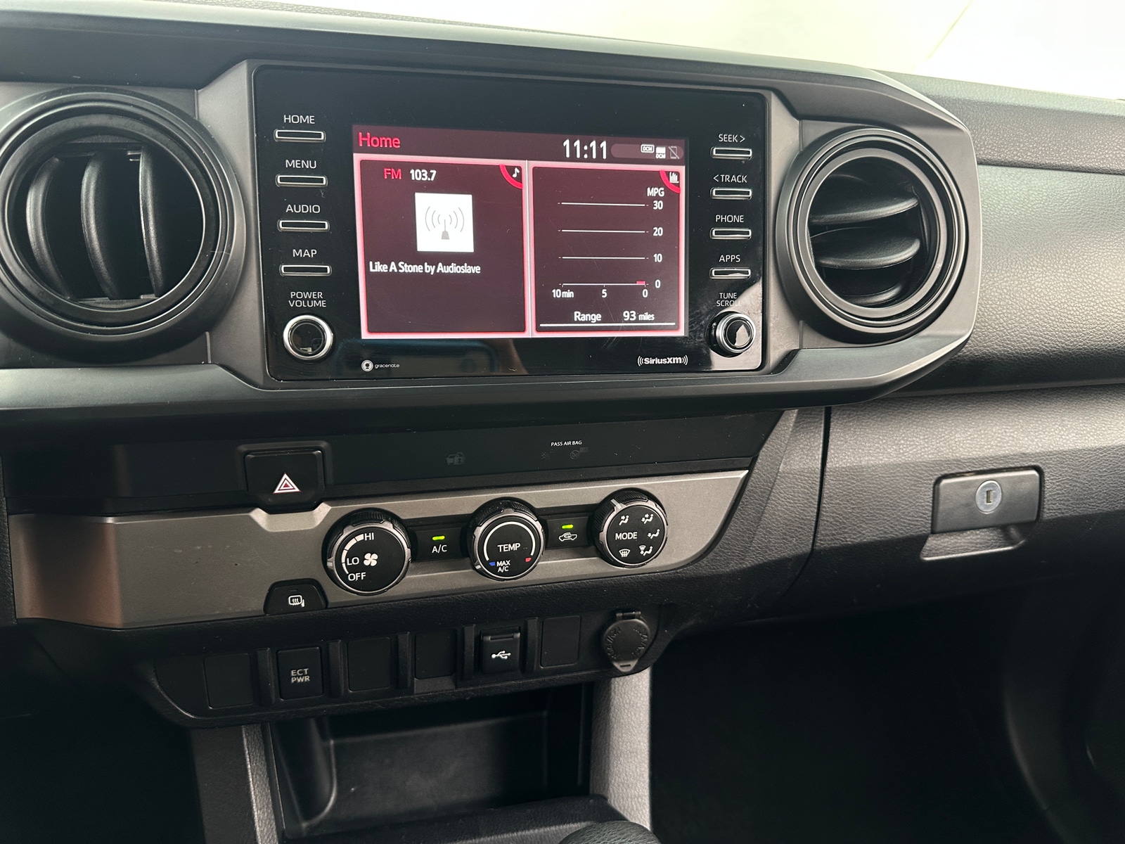 Thumbnail: 2020 Toyota Tacoma - 4