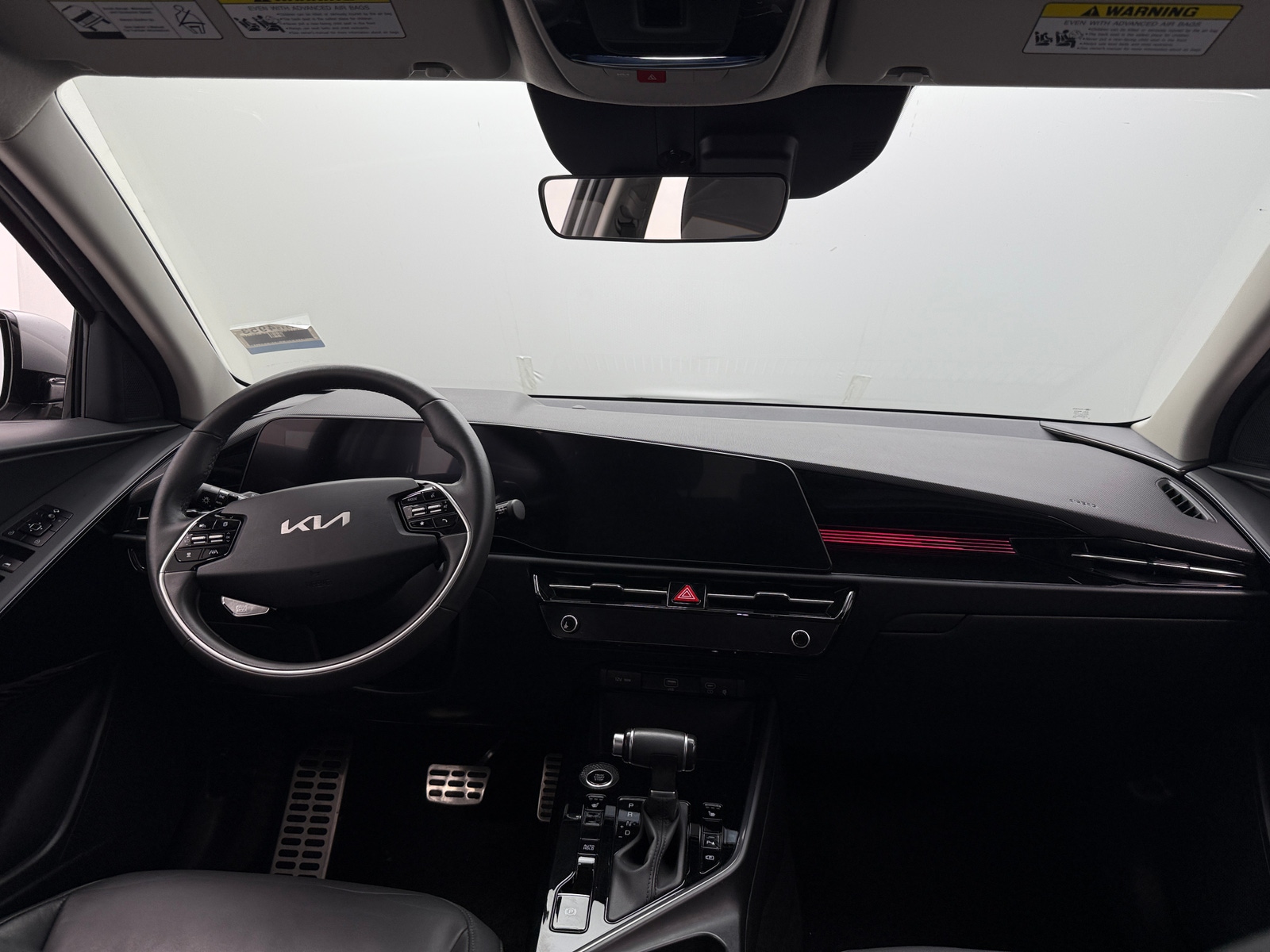 Thumbnail: 2023 Kia Niro - 3
