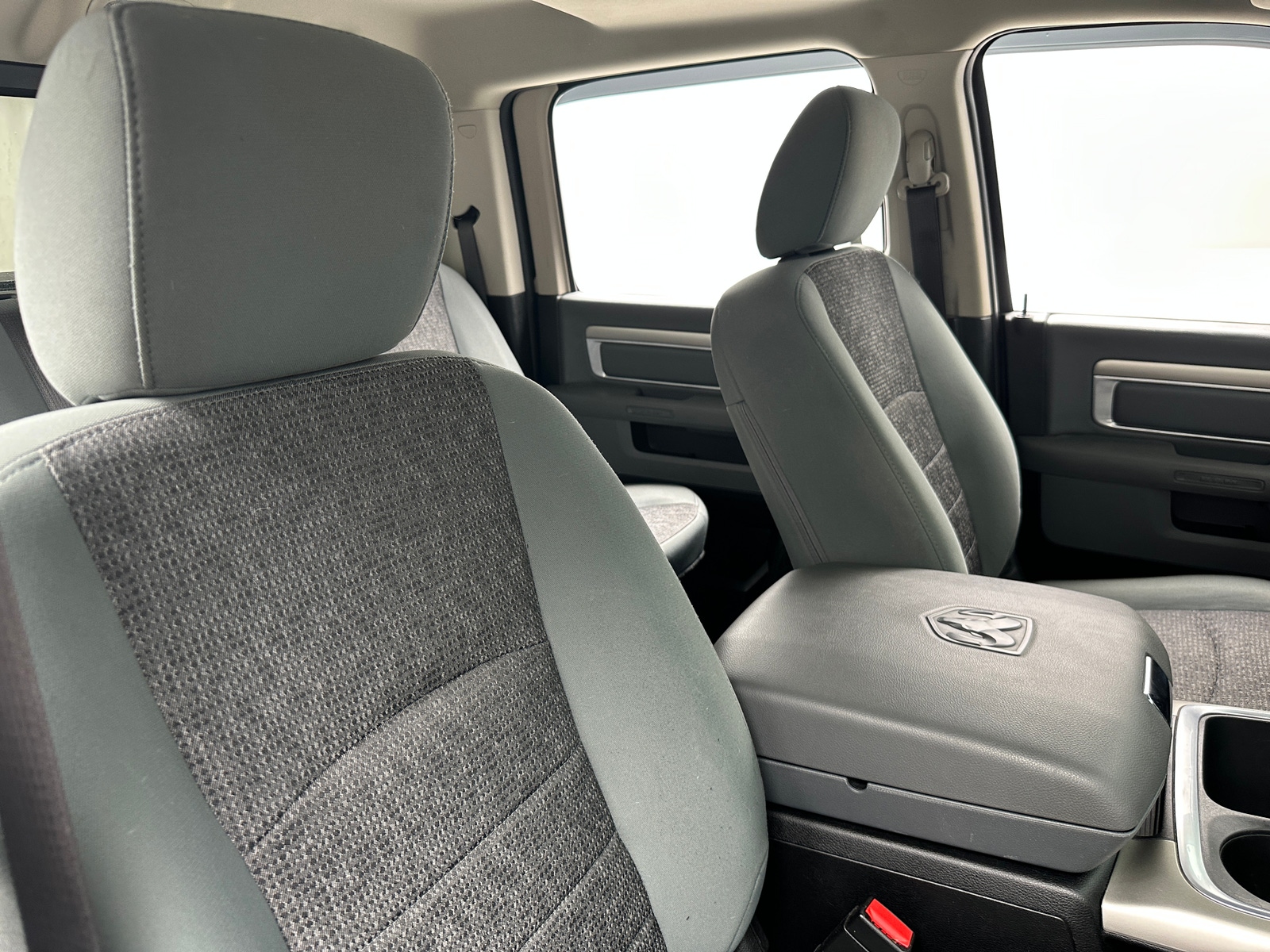 Thumbnail: 2019 RAM 1500 Classic - 2