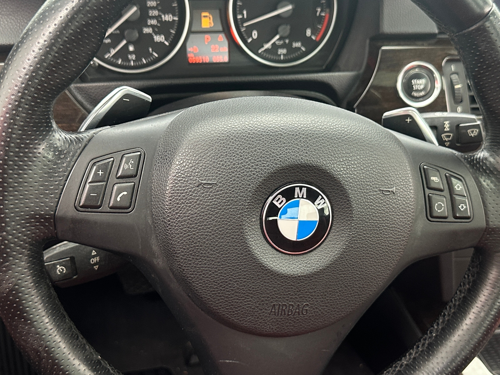 Thumbnail: 2011 BMW 3 Series - 3