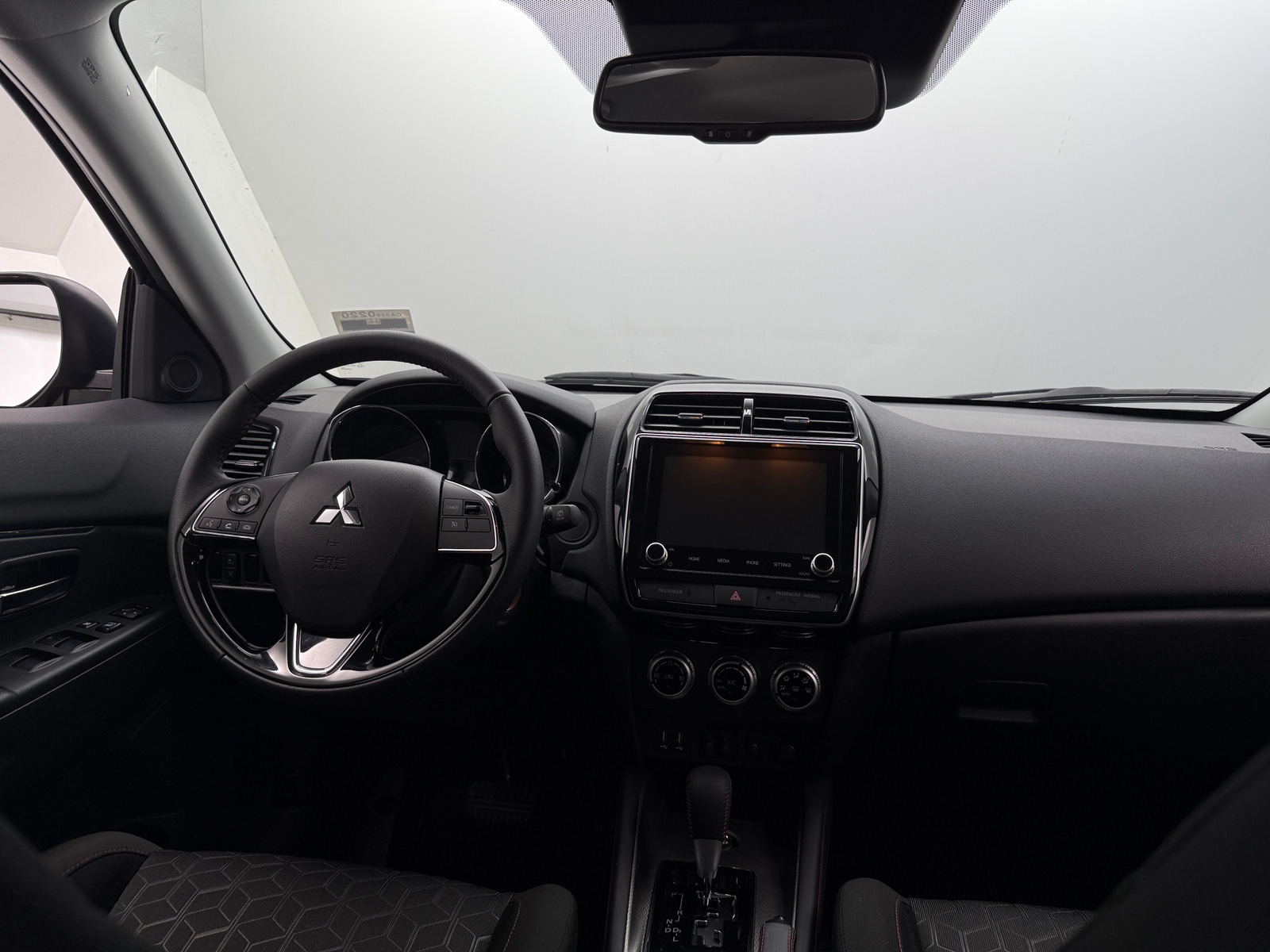 Thumbnail: 2024 Mitsubishi Outlander Sport - 3