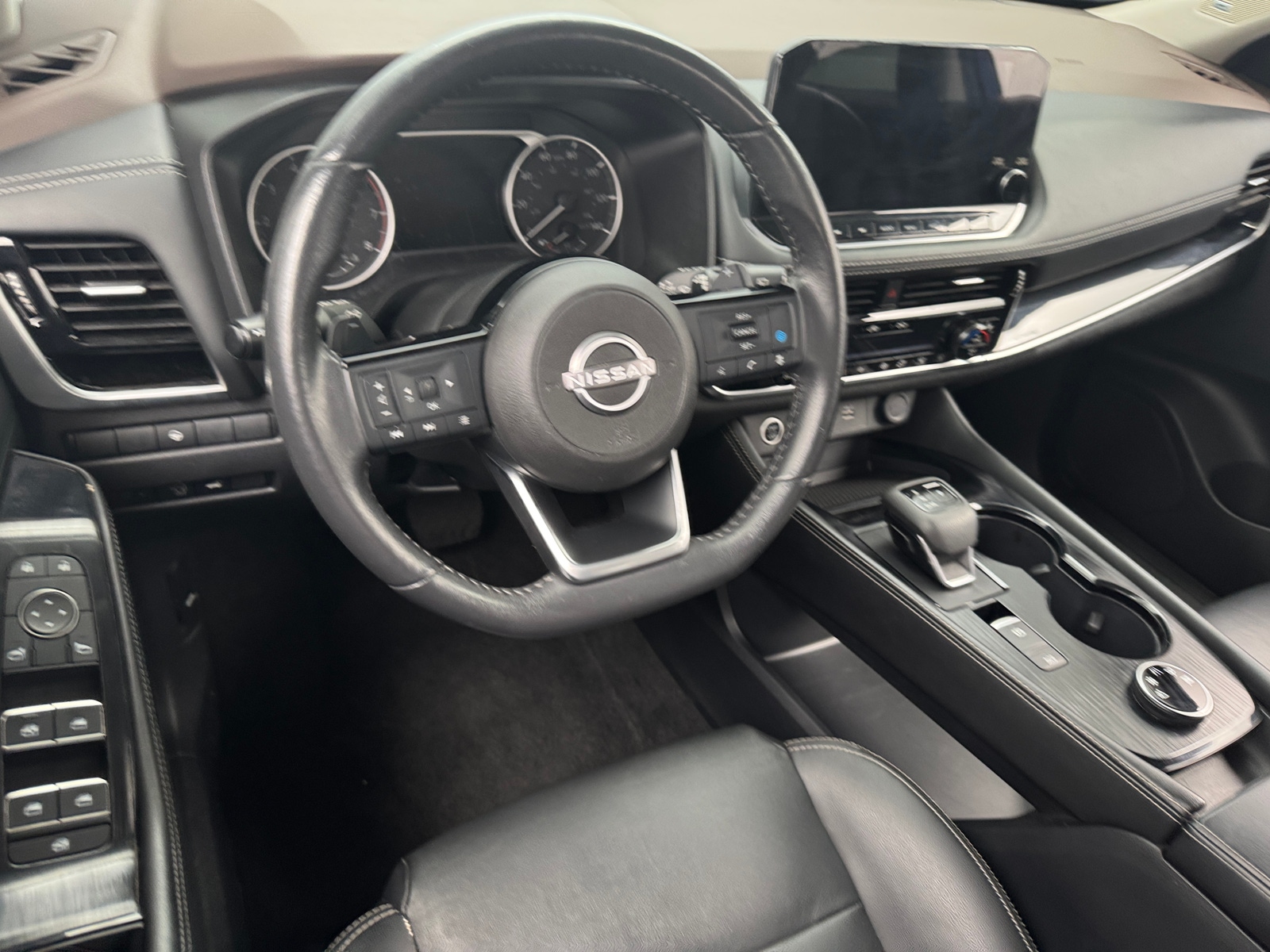 Thumbnail: 2023 Nissan Rogue - 4