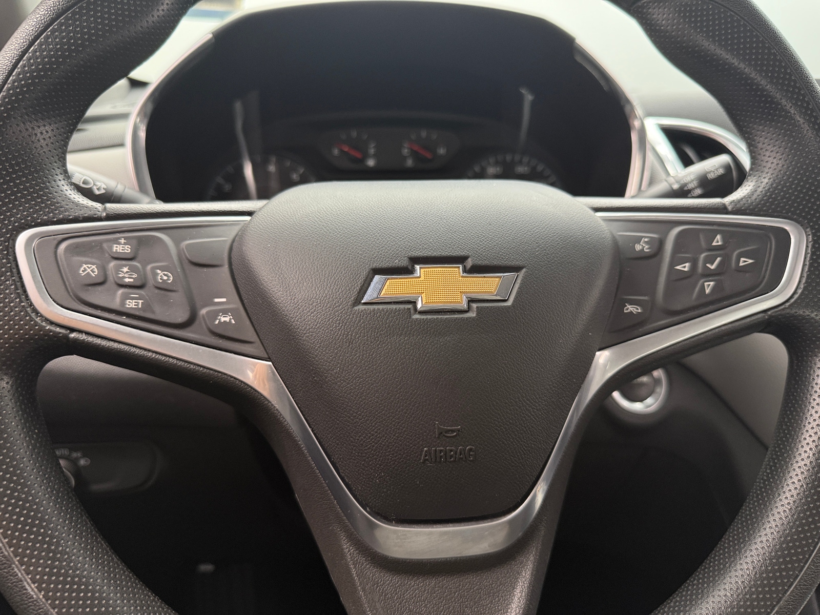 Thumbnail: 2023 Chevrolet Equinox - 5