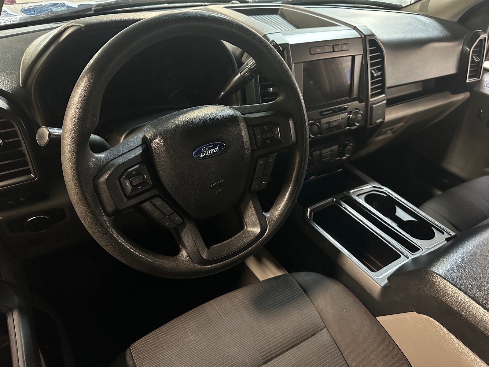 Thumbnail: 2019 Ford Econoline - 3