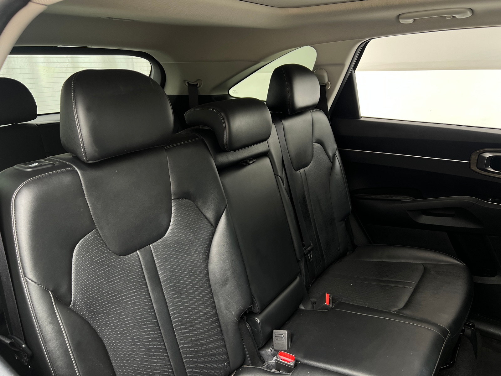 Thumbnail: 2022 Kia Sorento - 5