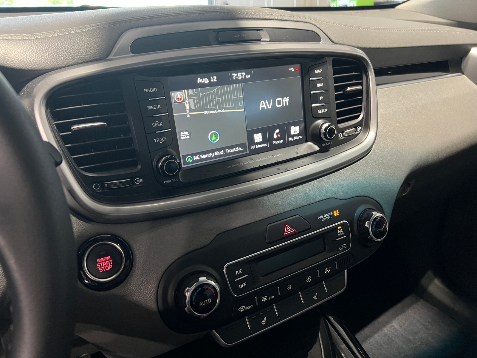 Thumbnail: 2020 Kia Sorento - 3