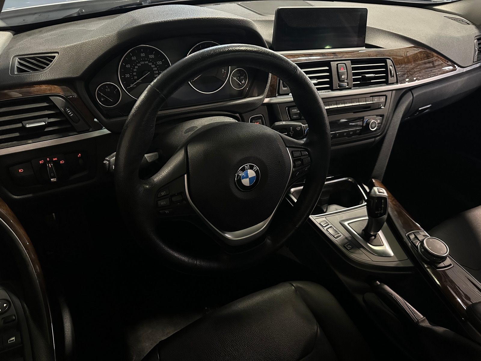Thumbnail: 2015 BMW 3 Series - 2