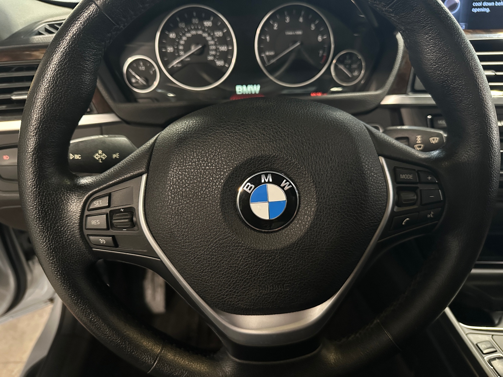 Thumbnail: 2015 BMW 3 Series - 4