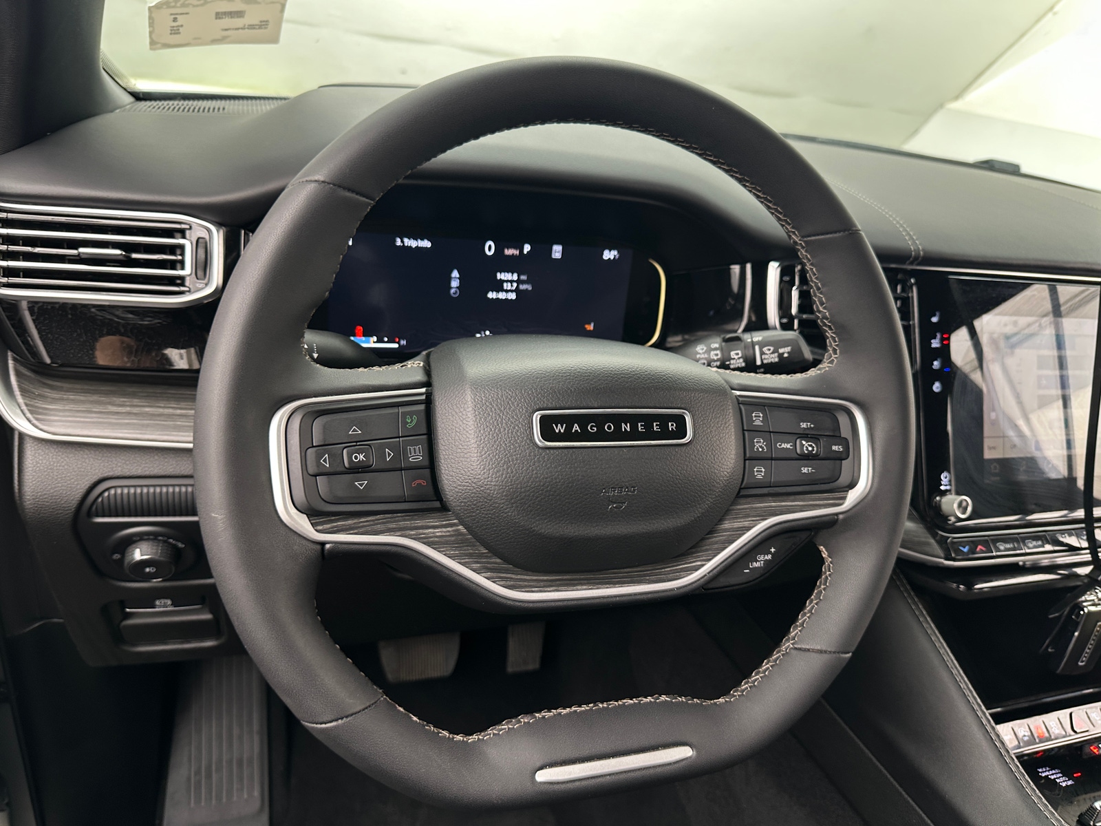 Thumbnail: 2023 Jeep Wagoneer - 4