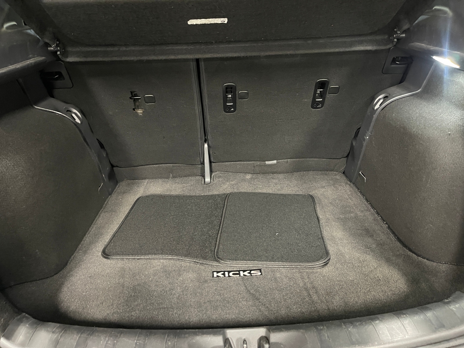 Thumbnail: 2019 Nissan Kicks - 7