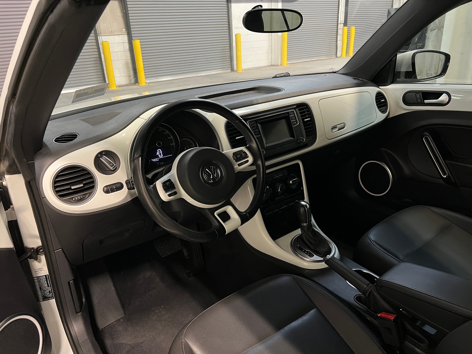 Thumbnail: 2019 Volkswagen Beetle - 2