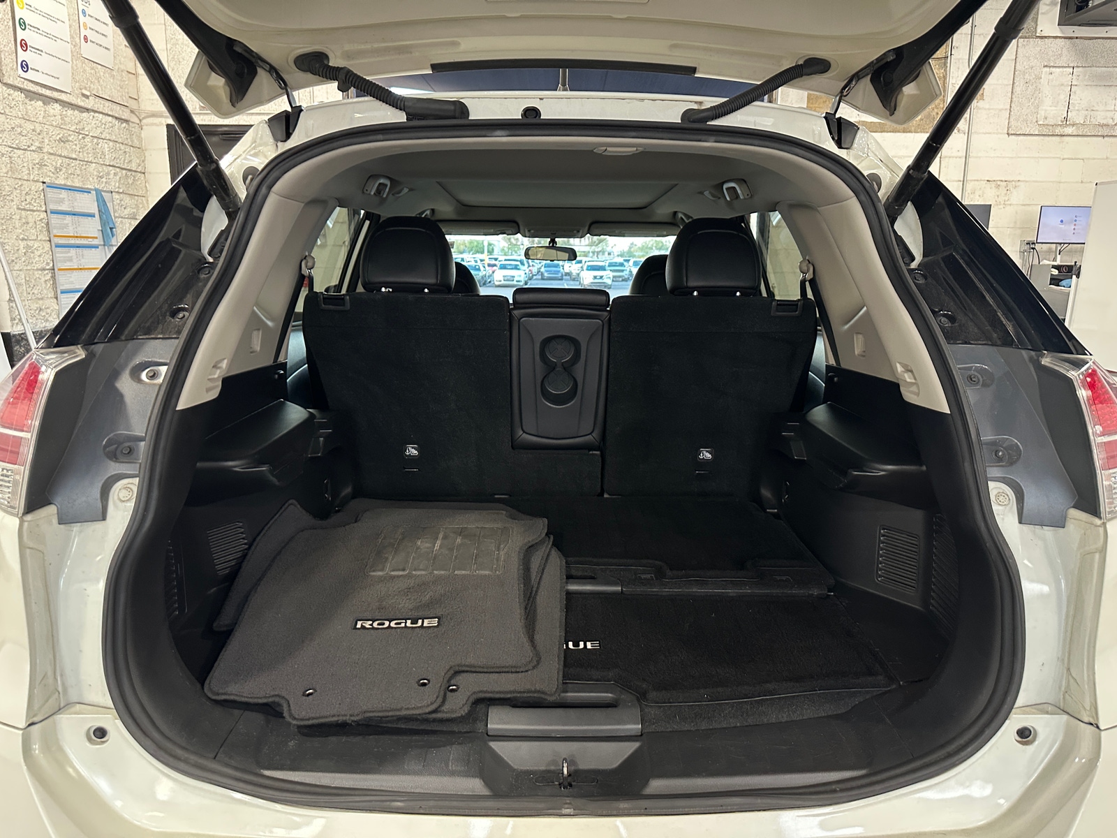 Thumbnail: 2016 Nissan Rogue - 6