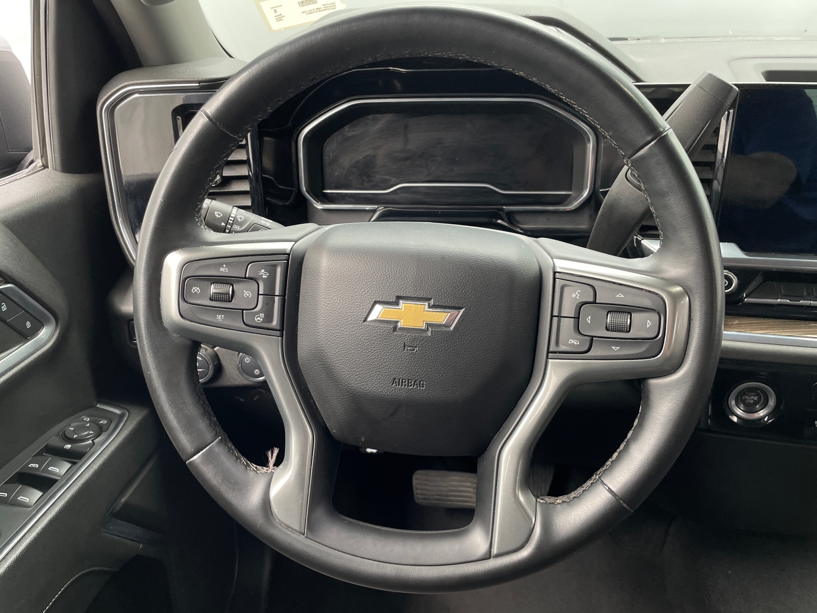 Thumbnail: 2023 Chevrolet Silverado 1500 - 5