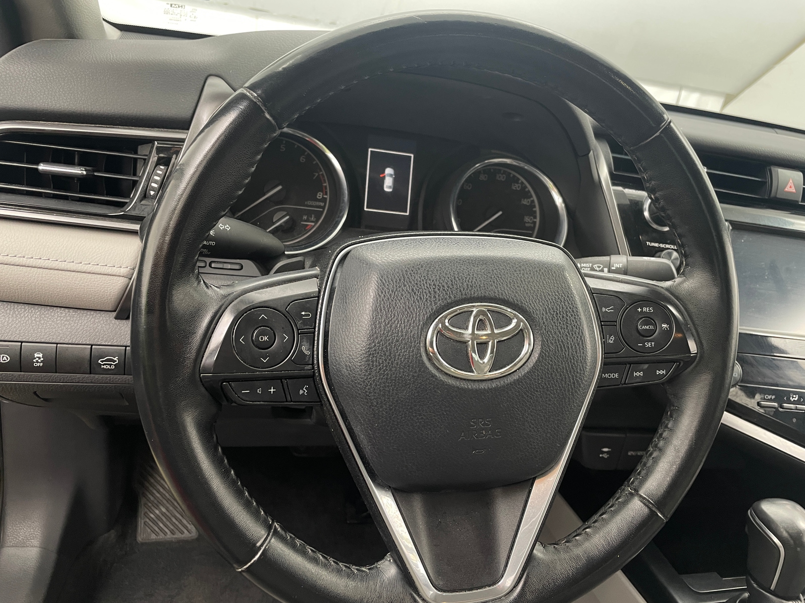 Thumbnail: 2019 Toyota Camry - 5