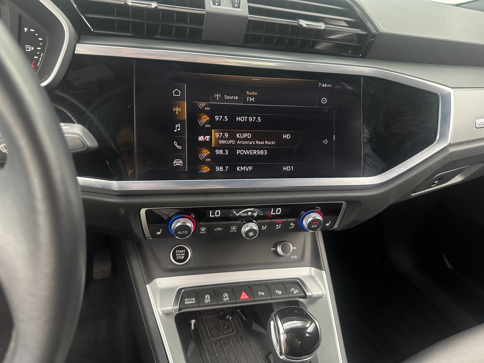 Thumbnail: 2021 Audi Q3 - 3
