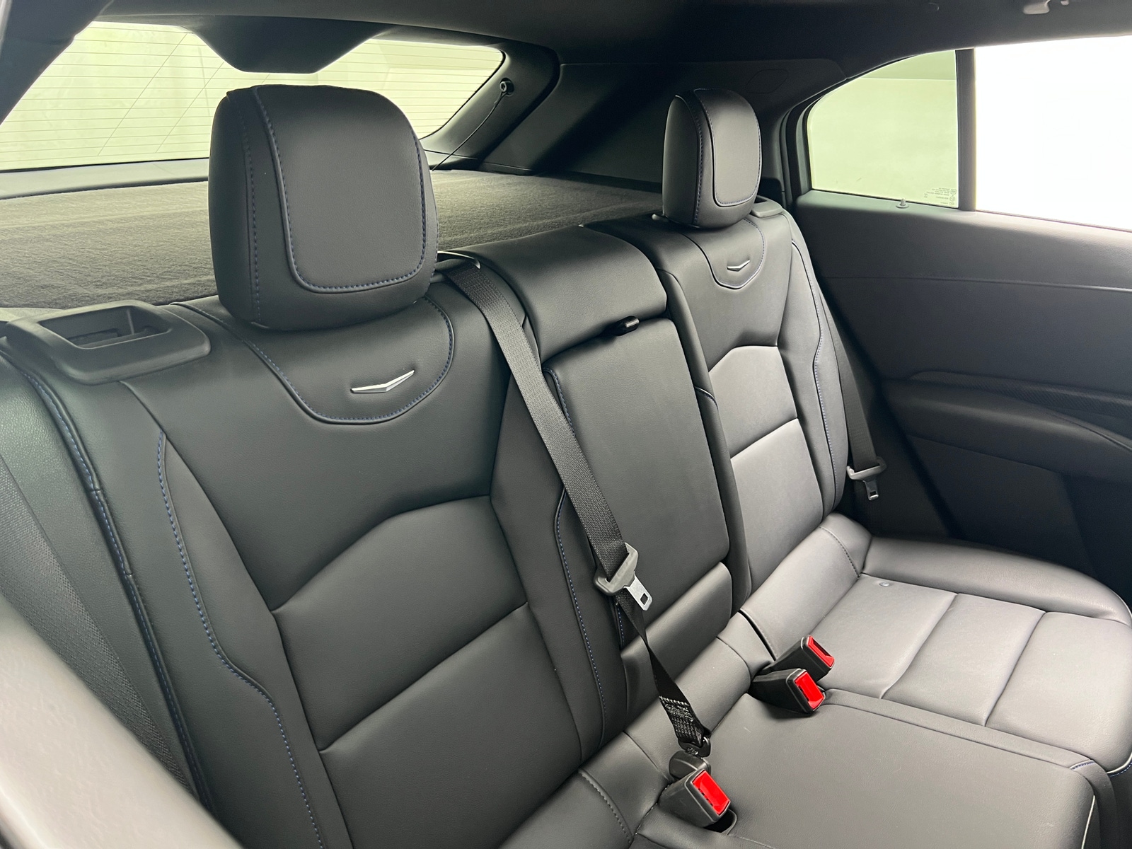 Thumbnail: 2025 Cadillac XT4 - 6