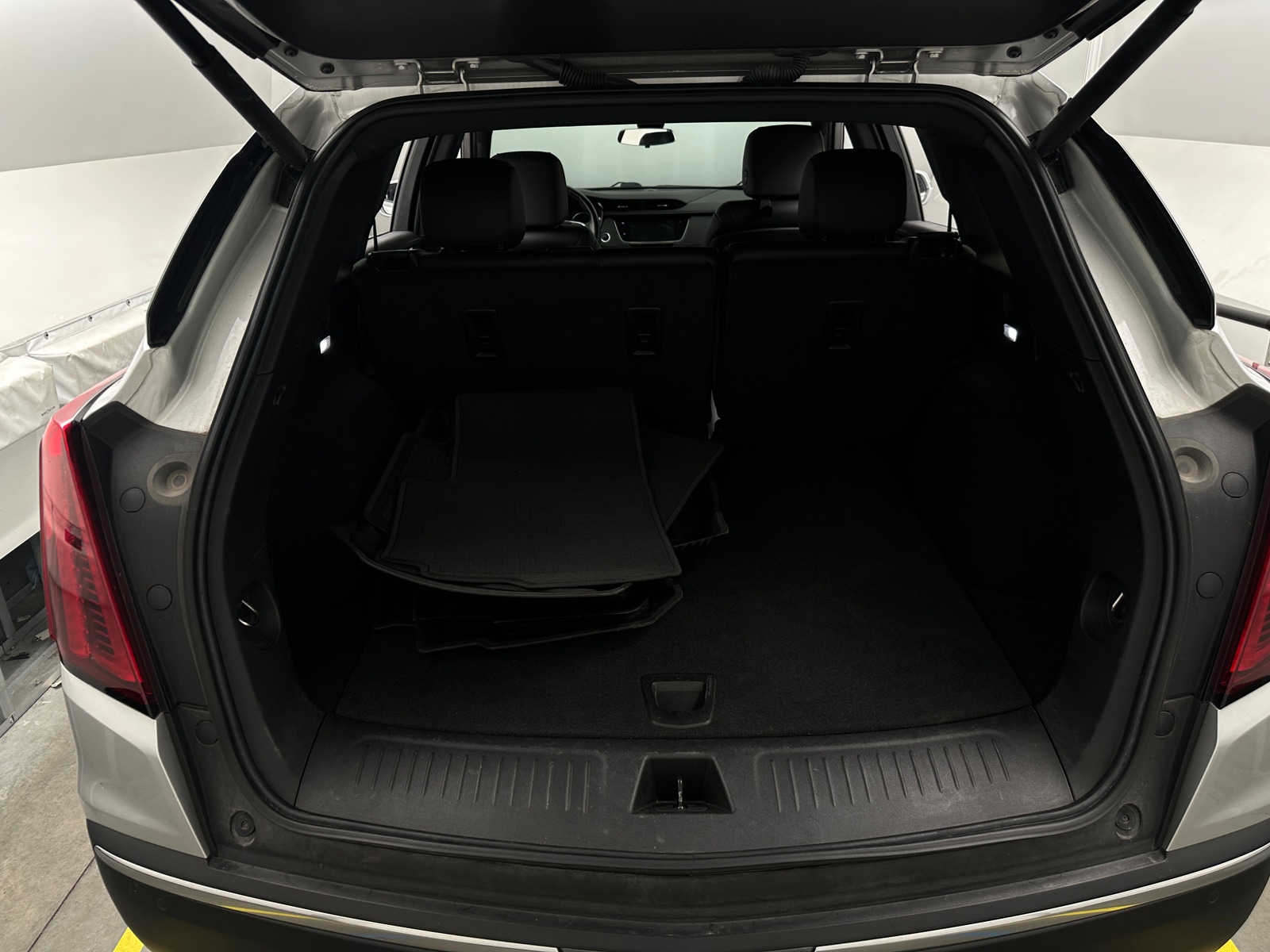 Thumbnail: 2020 Cadillac XT5 - 6