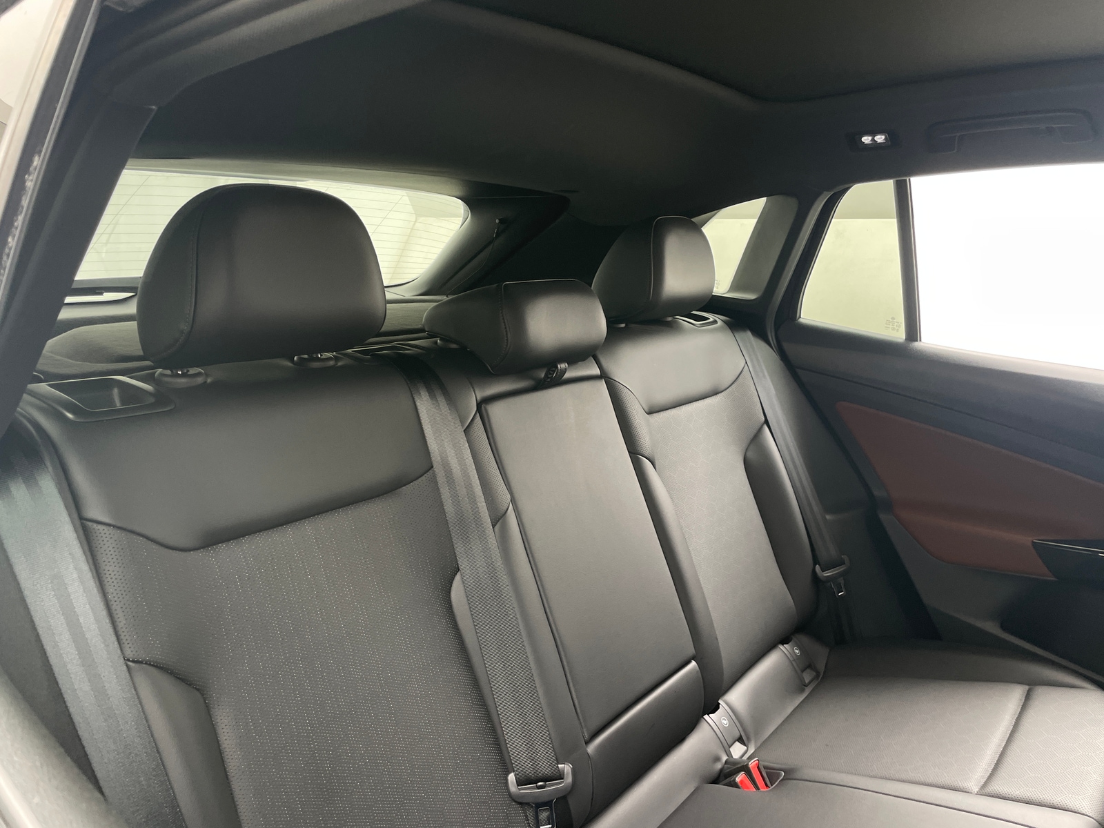 Thumbnail: 2021 Volkswagen ID.4 - 5
