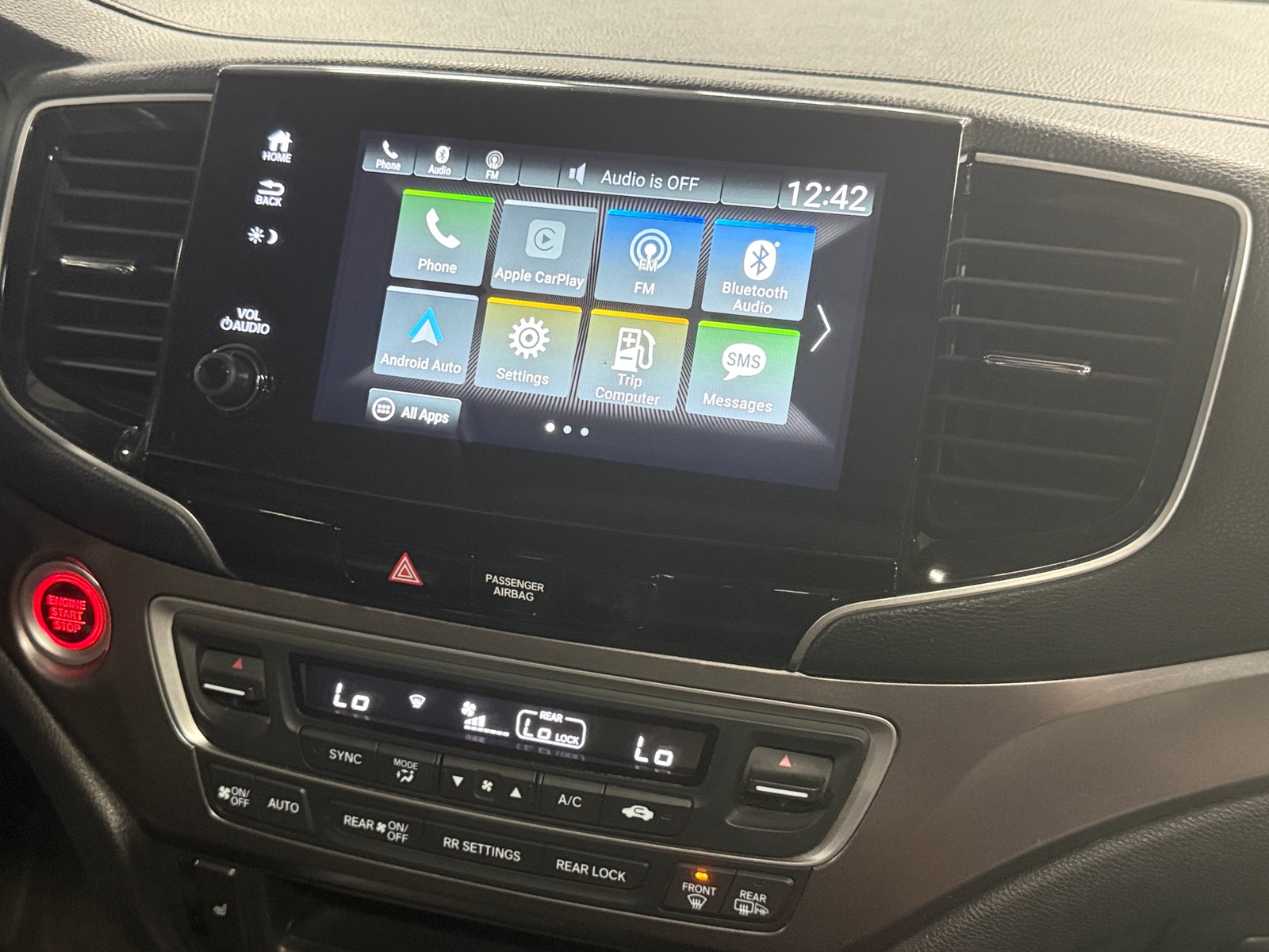 Thumbnail: 2019 Honda Pilot - 3