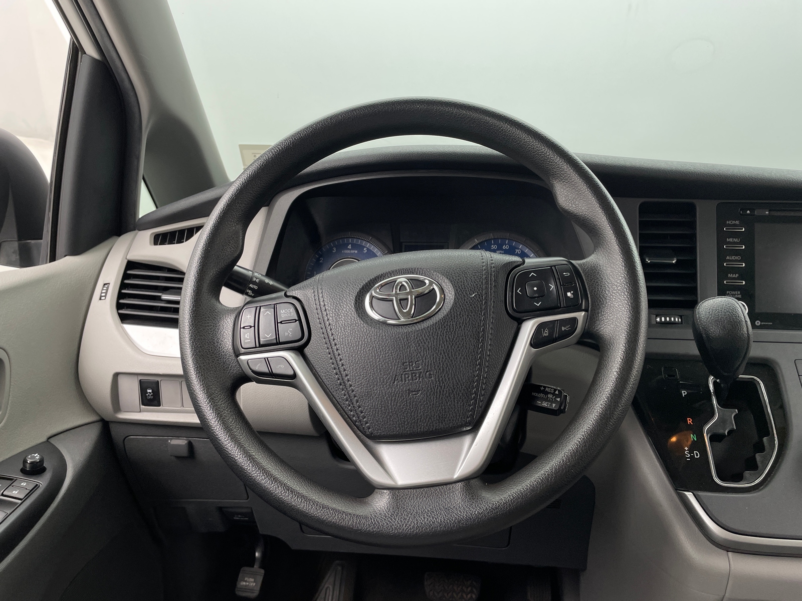 Thumbnail: 2020 Toyota Sienna - 5