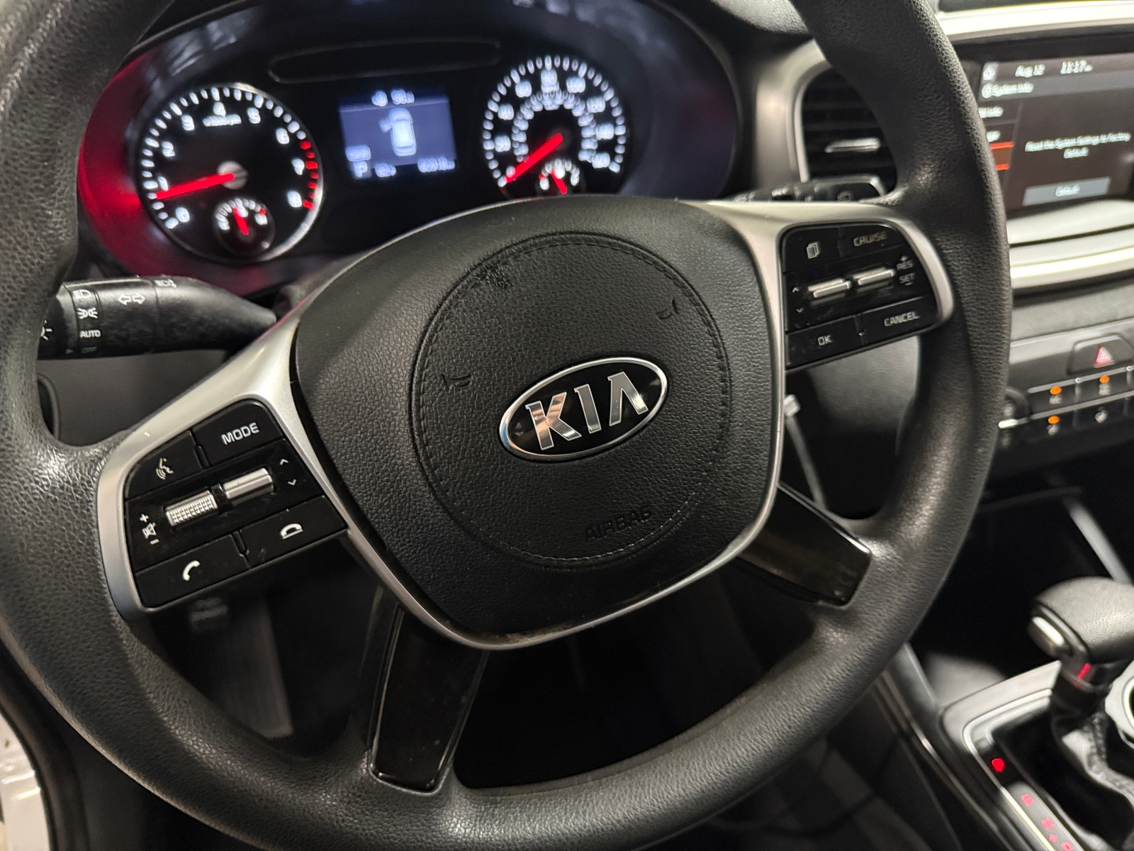 Thumbnail: 2020 Kia Sorento - 5