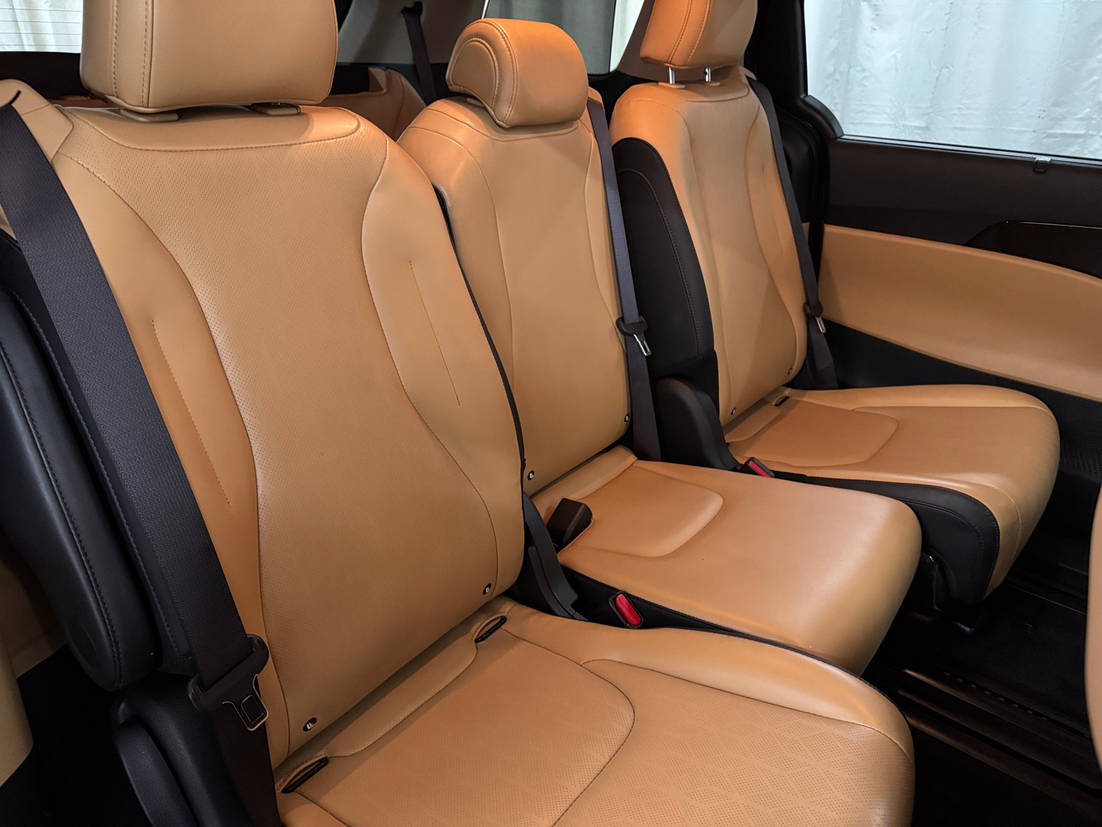 Thumbnail: 2023 Kia Carnival - 5