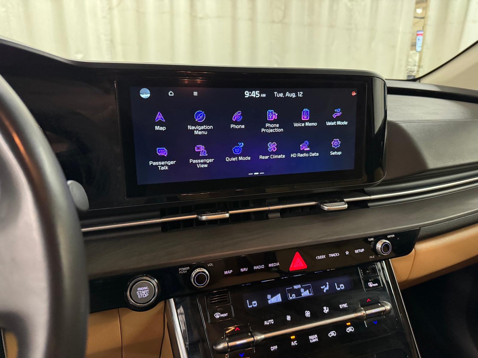 Thumbnail: 2023 Kia Carnival - 3