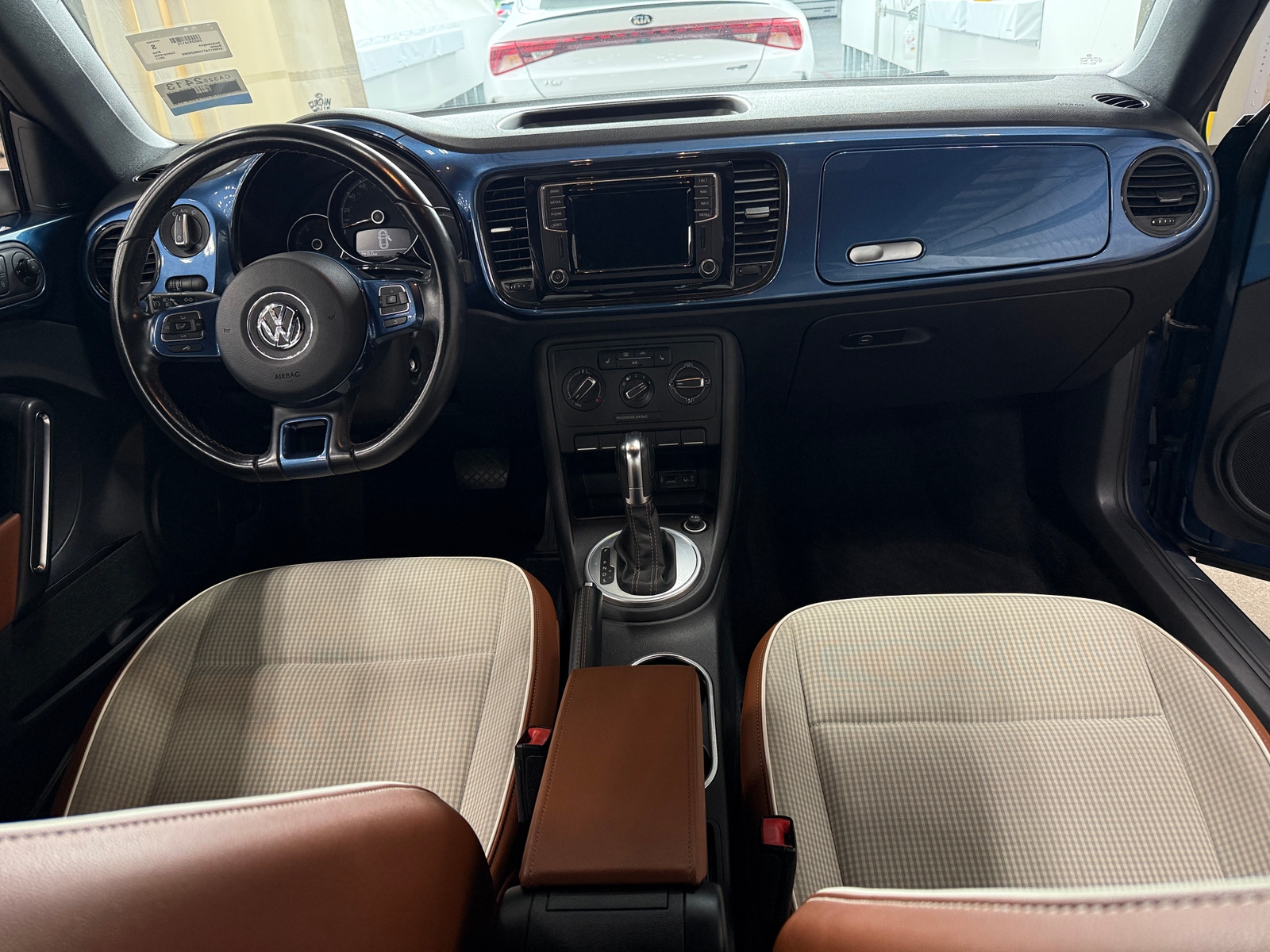 Thumbnail: 2017 Volkswagen Beetle - 3