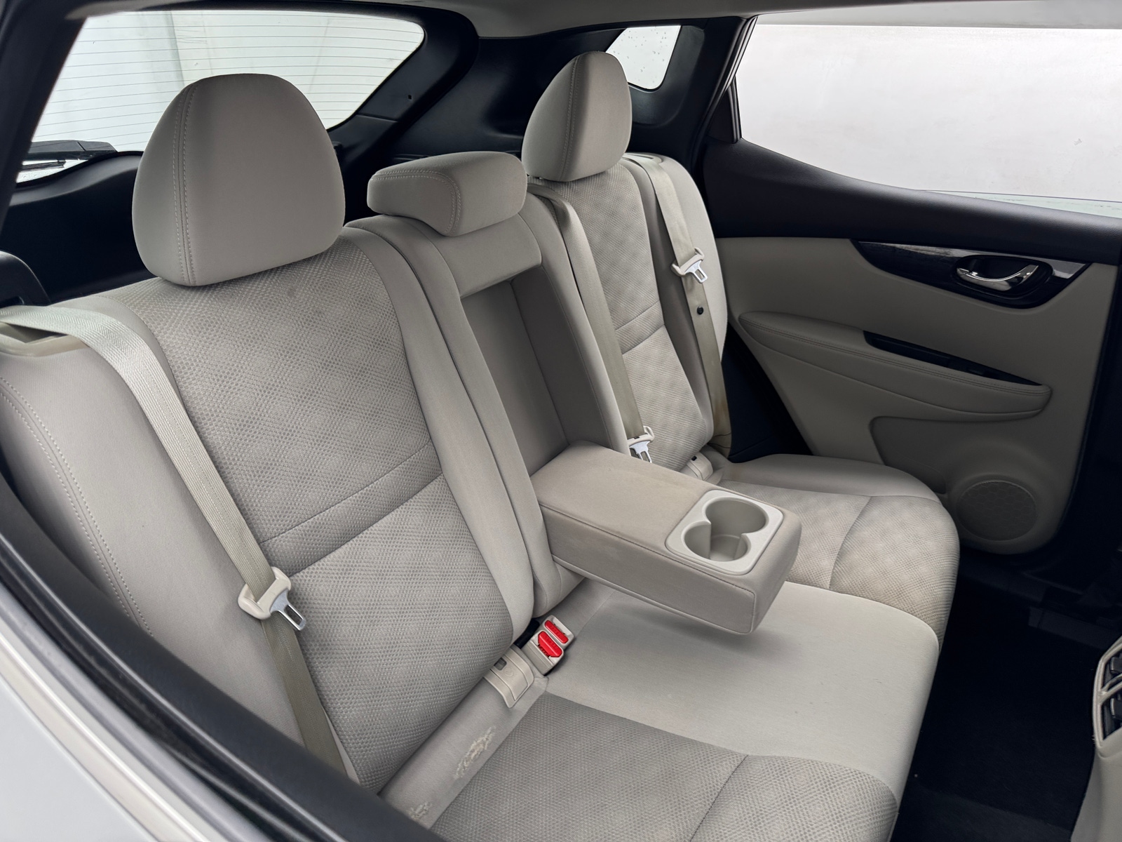 Thumbnail: 2018 Nissan Rogue Sport - 6