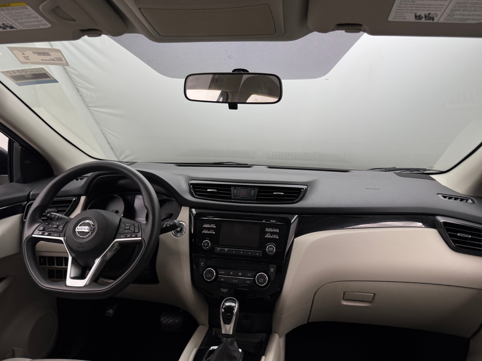 Thumbnail: 2018 Nissan Rogue Sport - 3