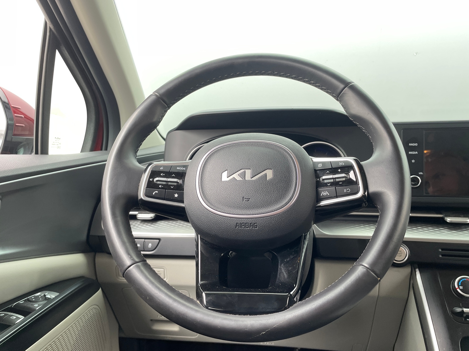 Thumbnail: 2024 Kia Carnival - 4