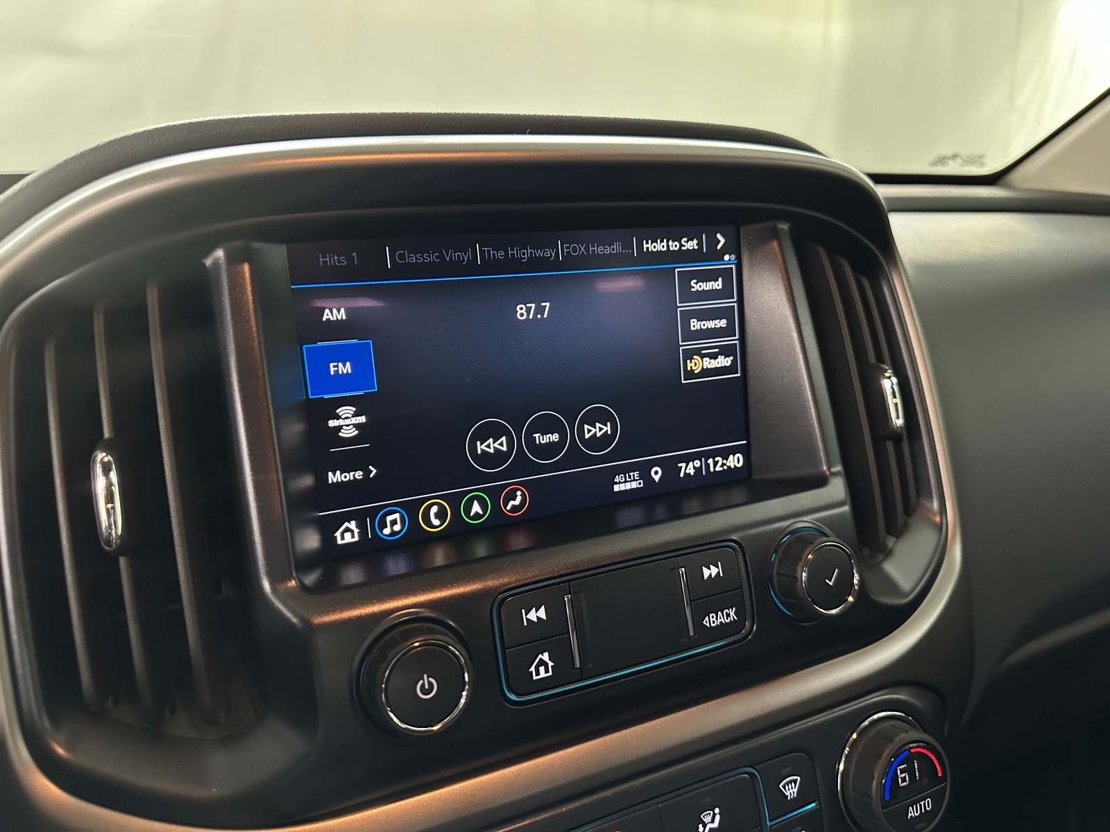Thumbnail: 2021 Chevrolet Colorado - 4