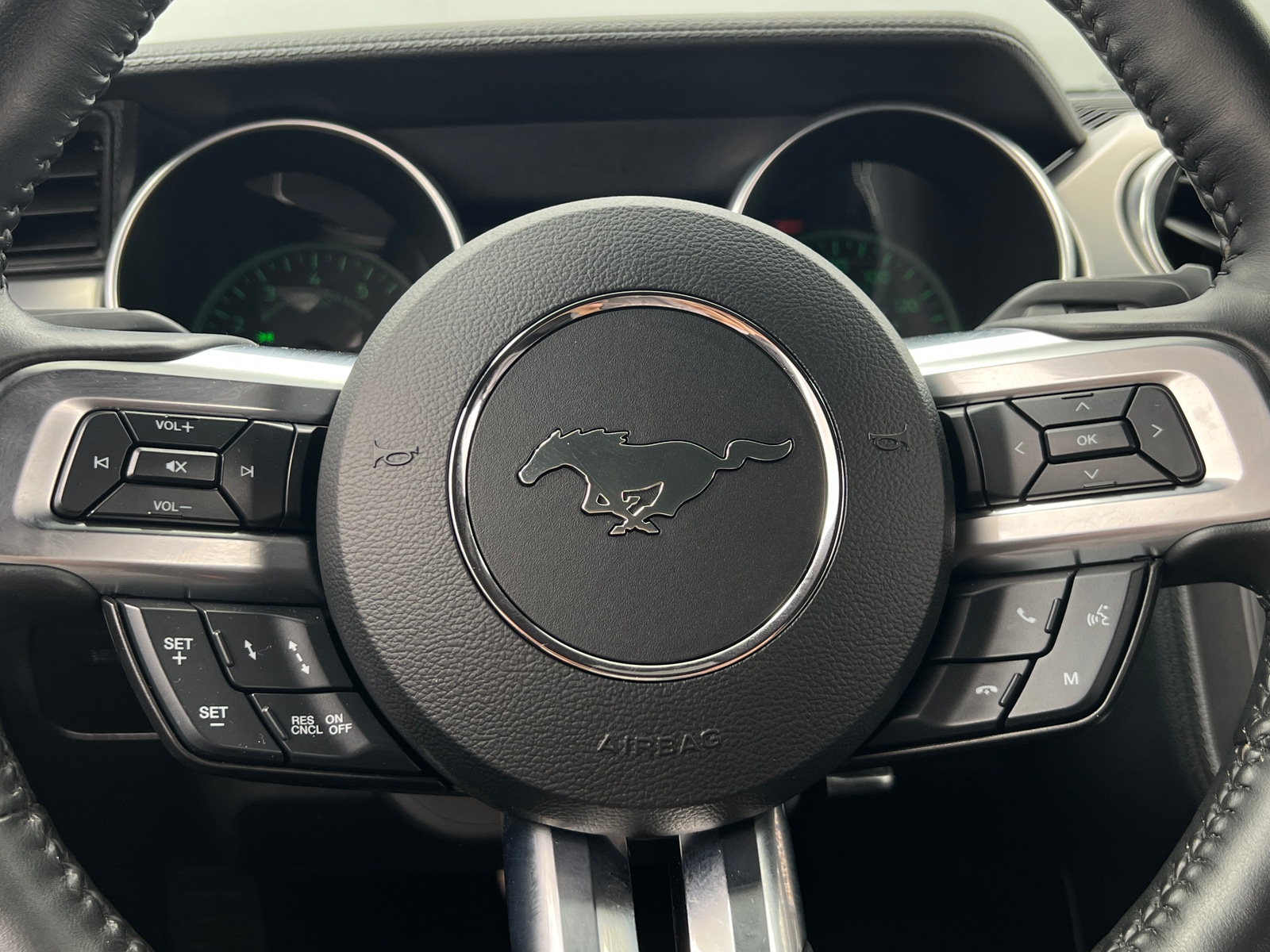 Thumbnail: 2022 Ford Mustang - 5