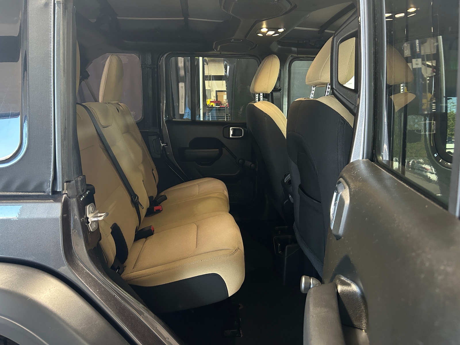 Thumbnail: 2021 Jeep Wrangler - 6