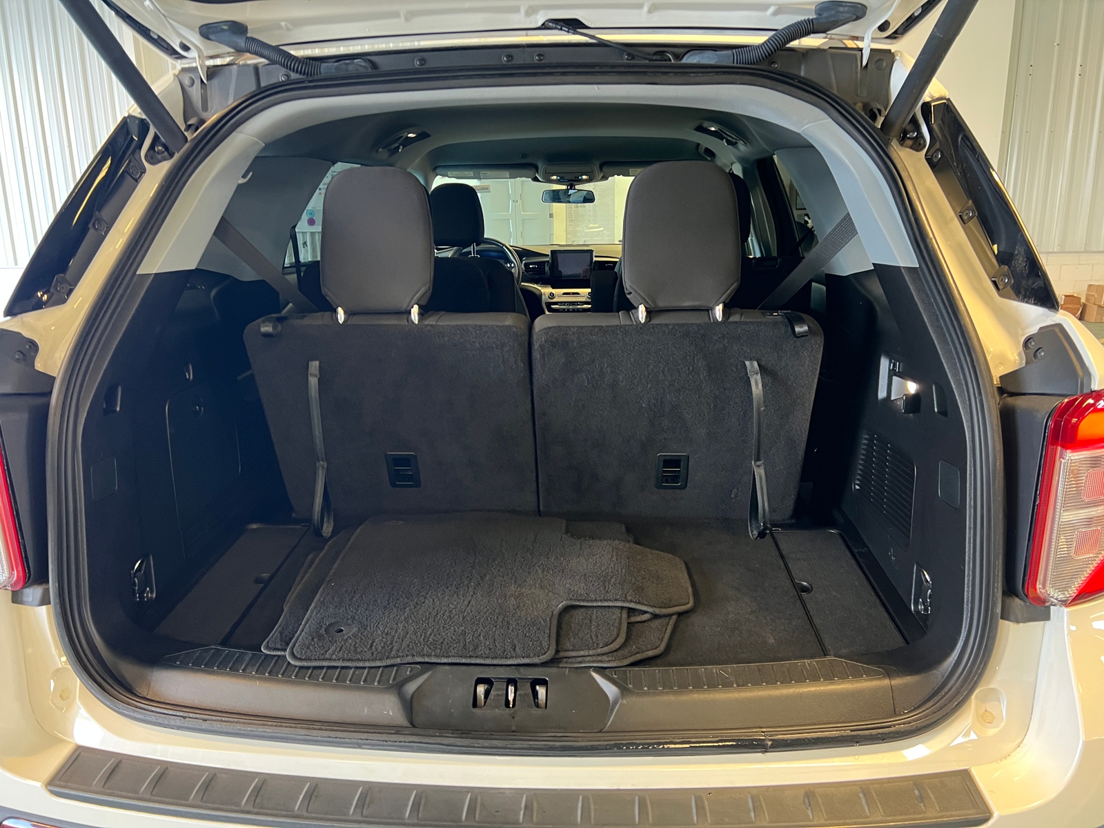 Thumbnail: 2021 Ford Explorer - 7