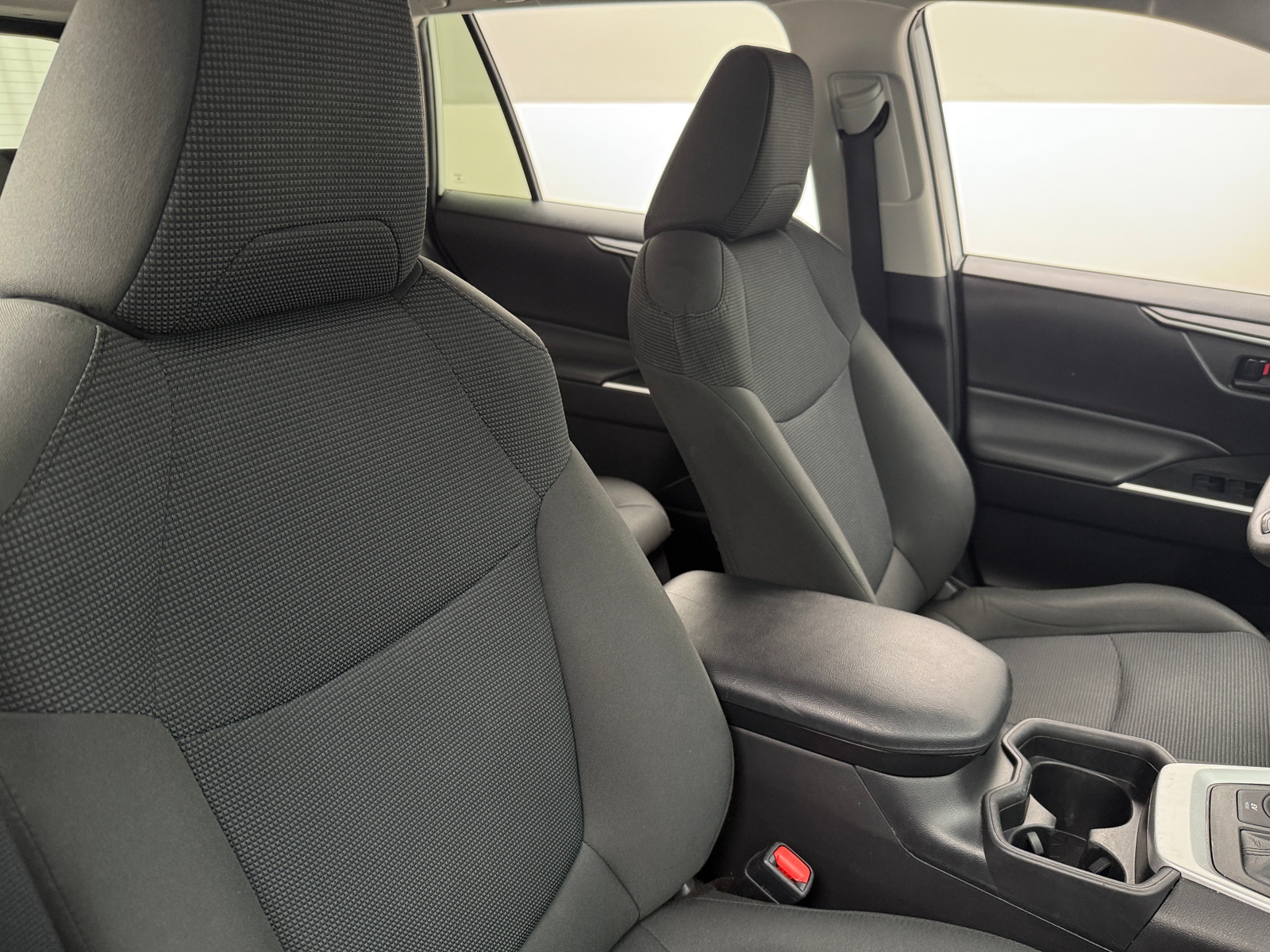 Thumbnail: 2020 Toyota RAV4 - 2