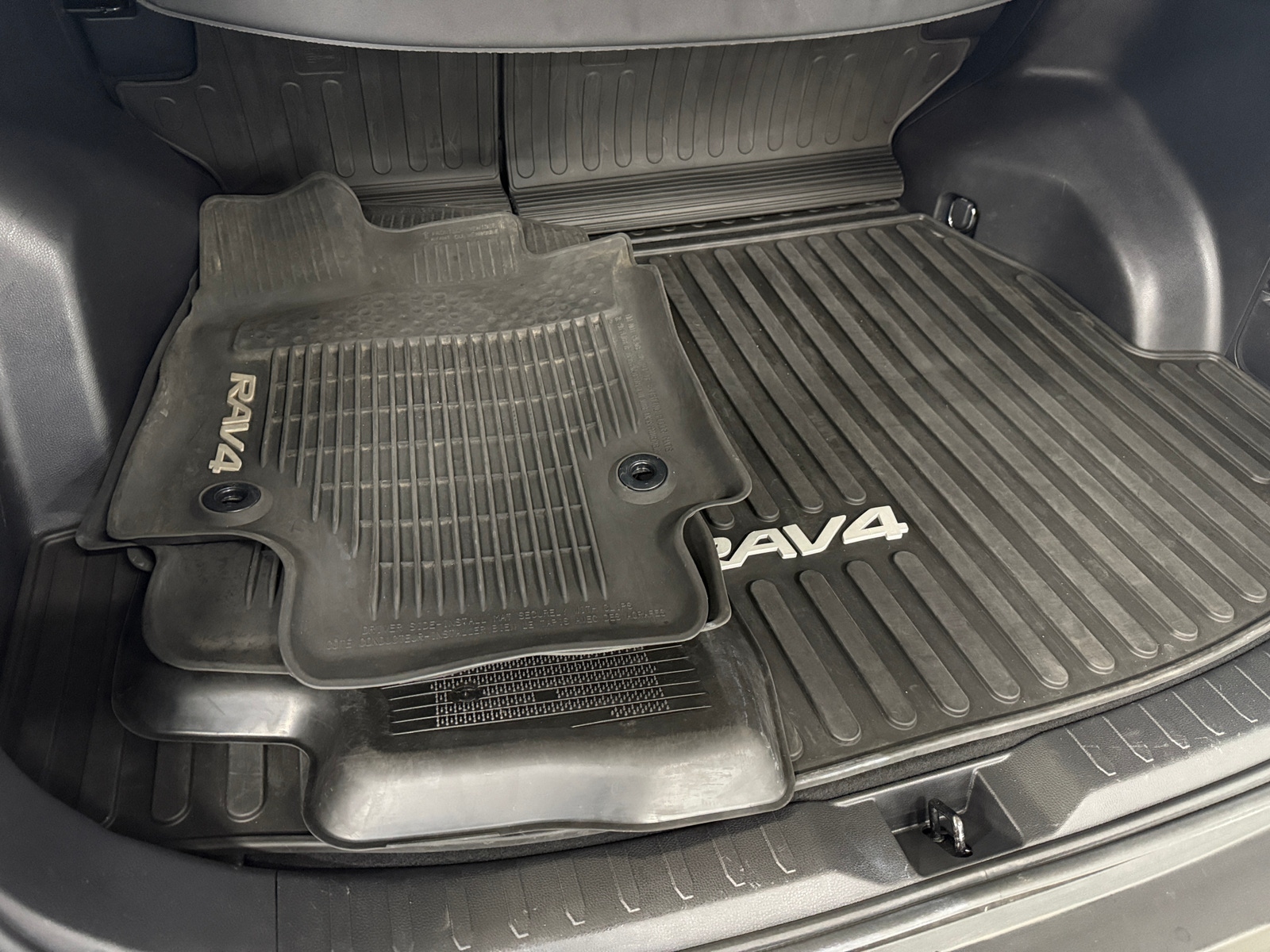 Thumbnail: 2020 Toyota RAV4 - 7